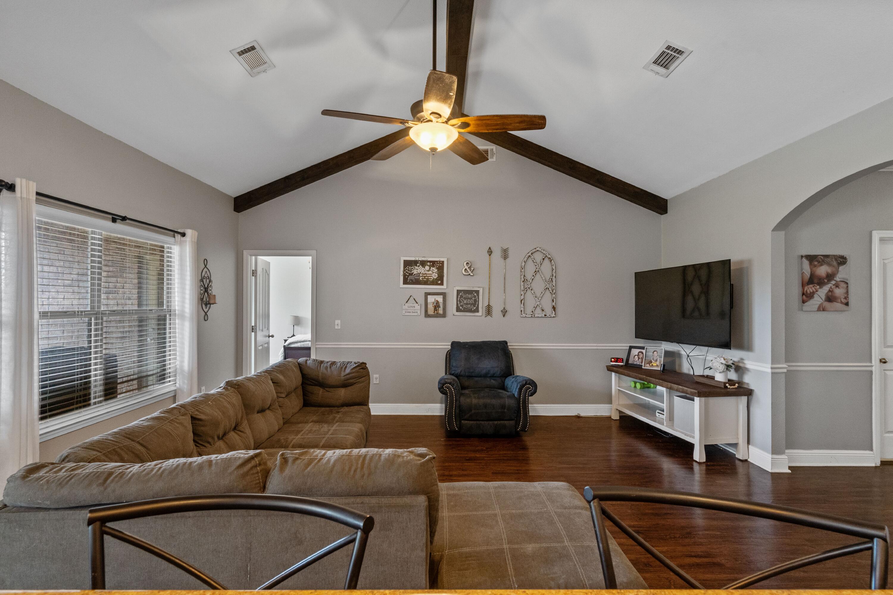 ROLLING RIDGE S/D - Residential Lease
