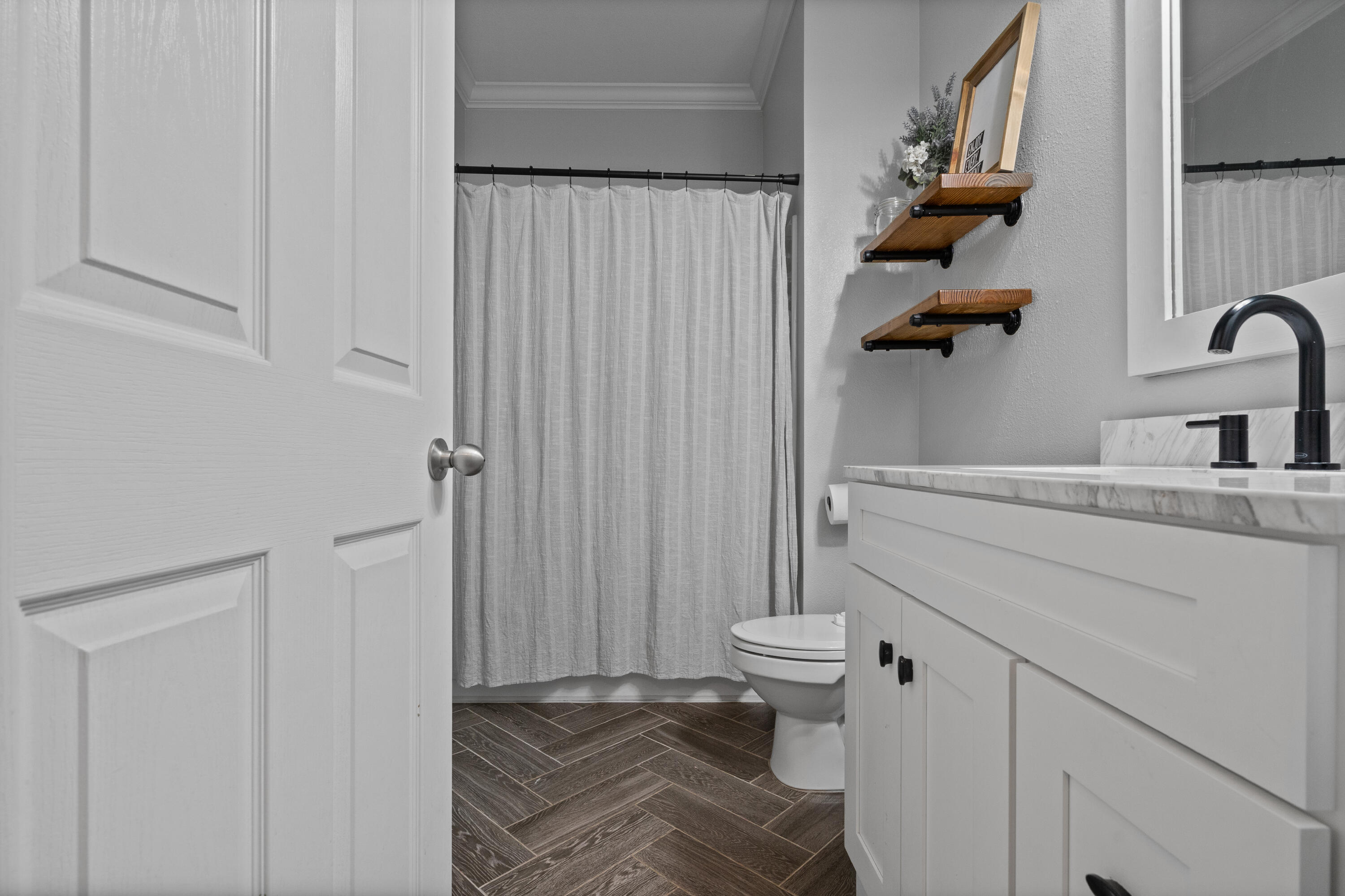 ROLLING RIDGE S/D - Residential Lease