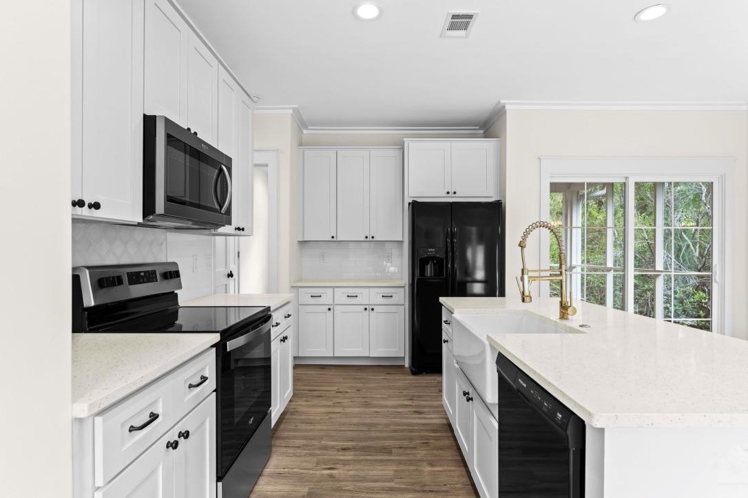 MAGNOLIA BEACH - Residential