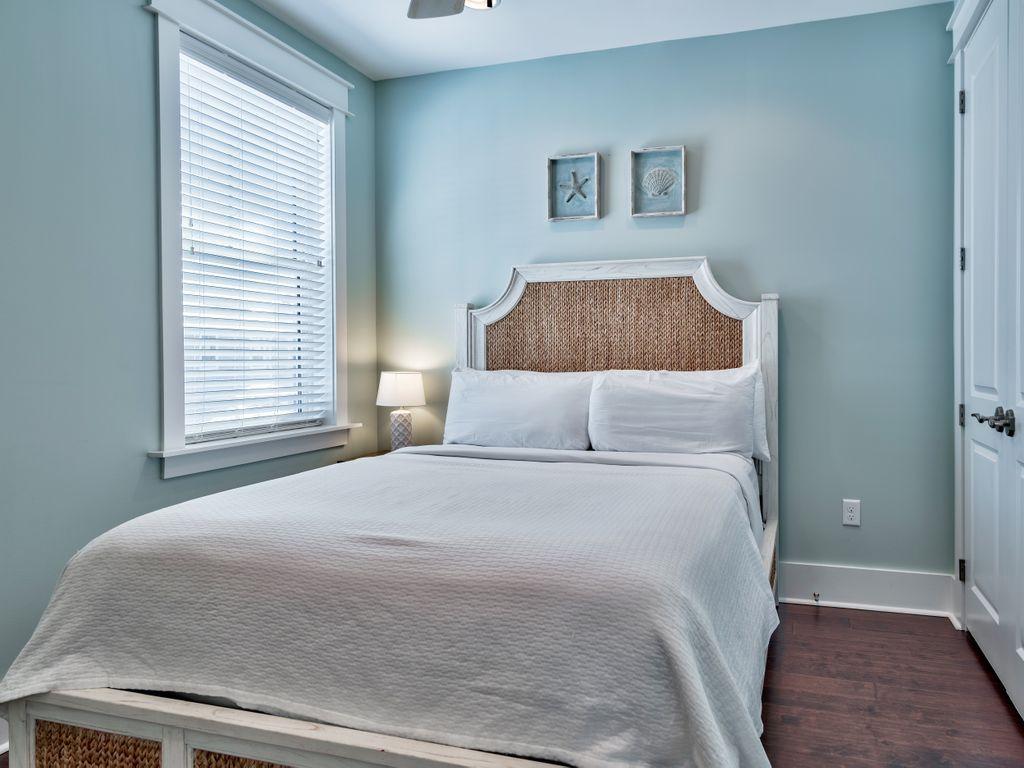 NATUREWALK AT SEAGROVE - Residential