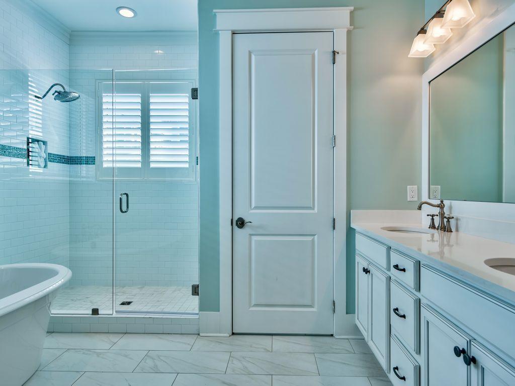 NATUREWALK AT SEAGROVE - Residential