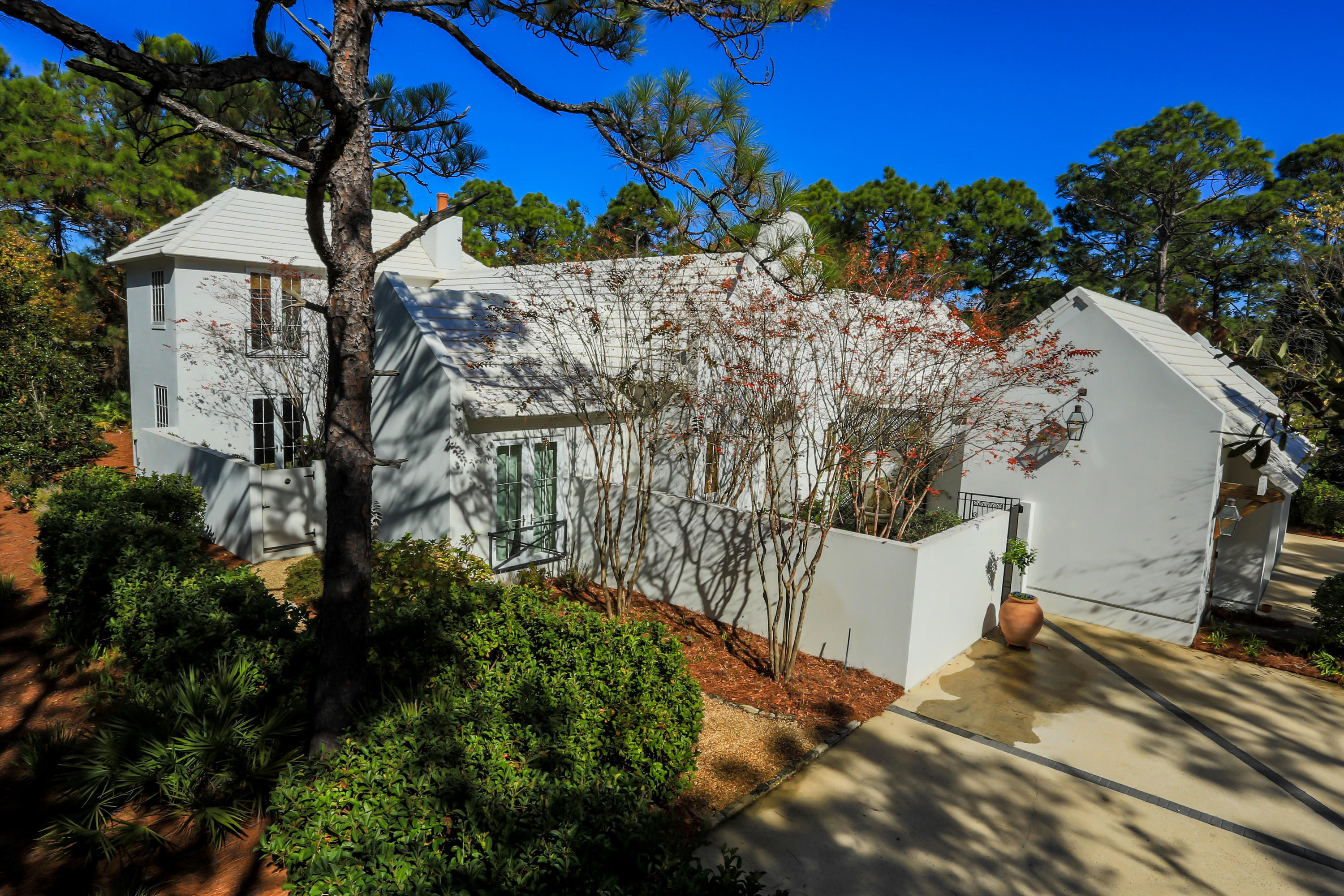BURNT PINE - Residential