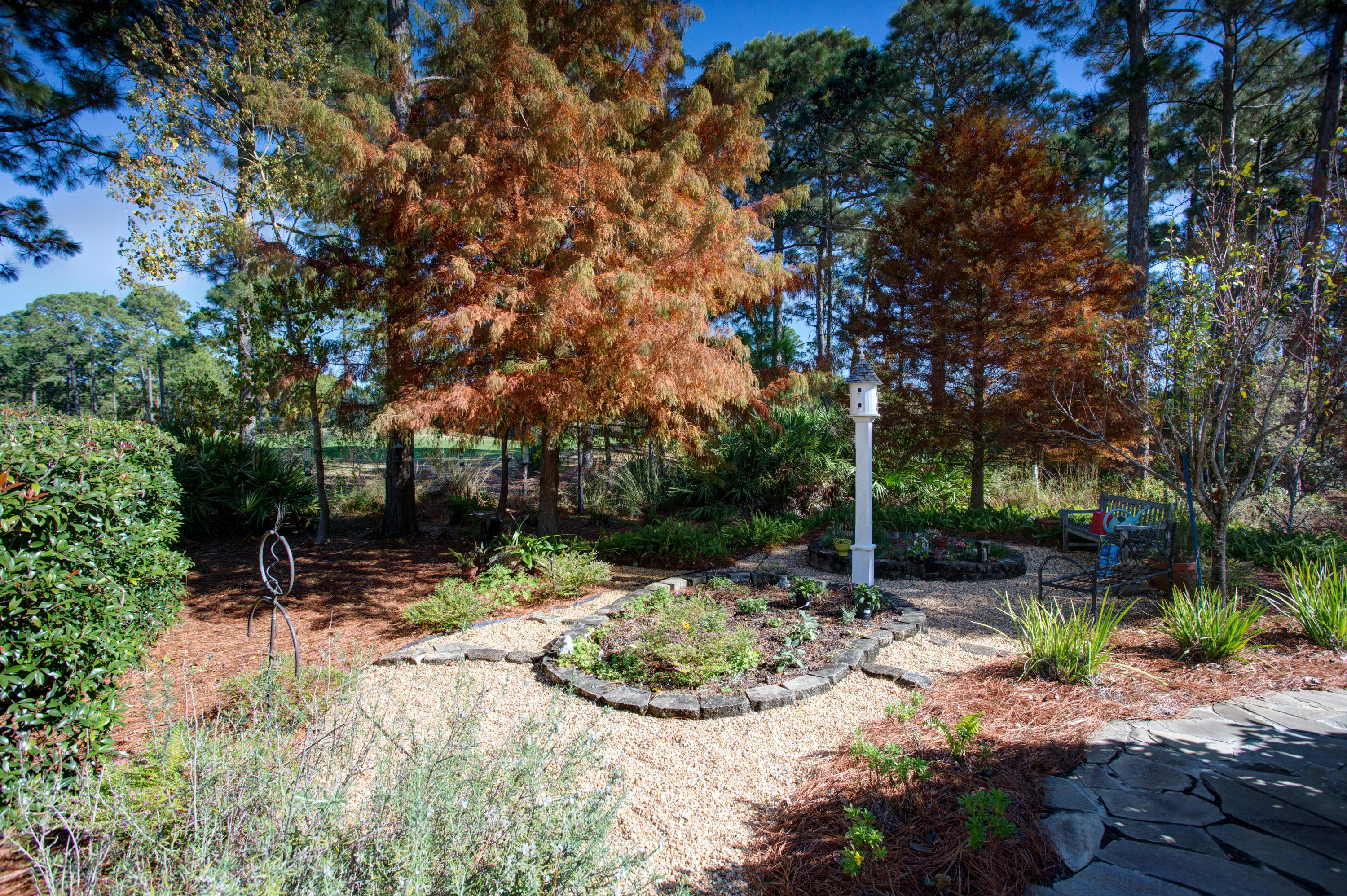 BURNT PINE - Residential