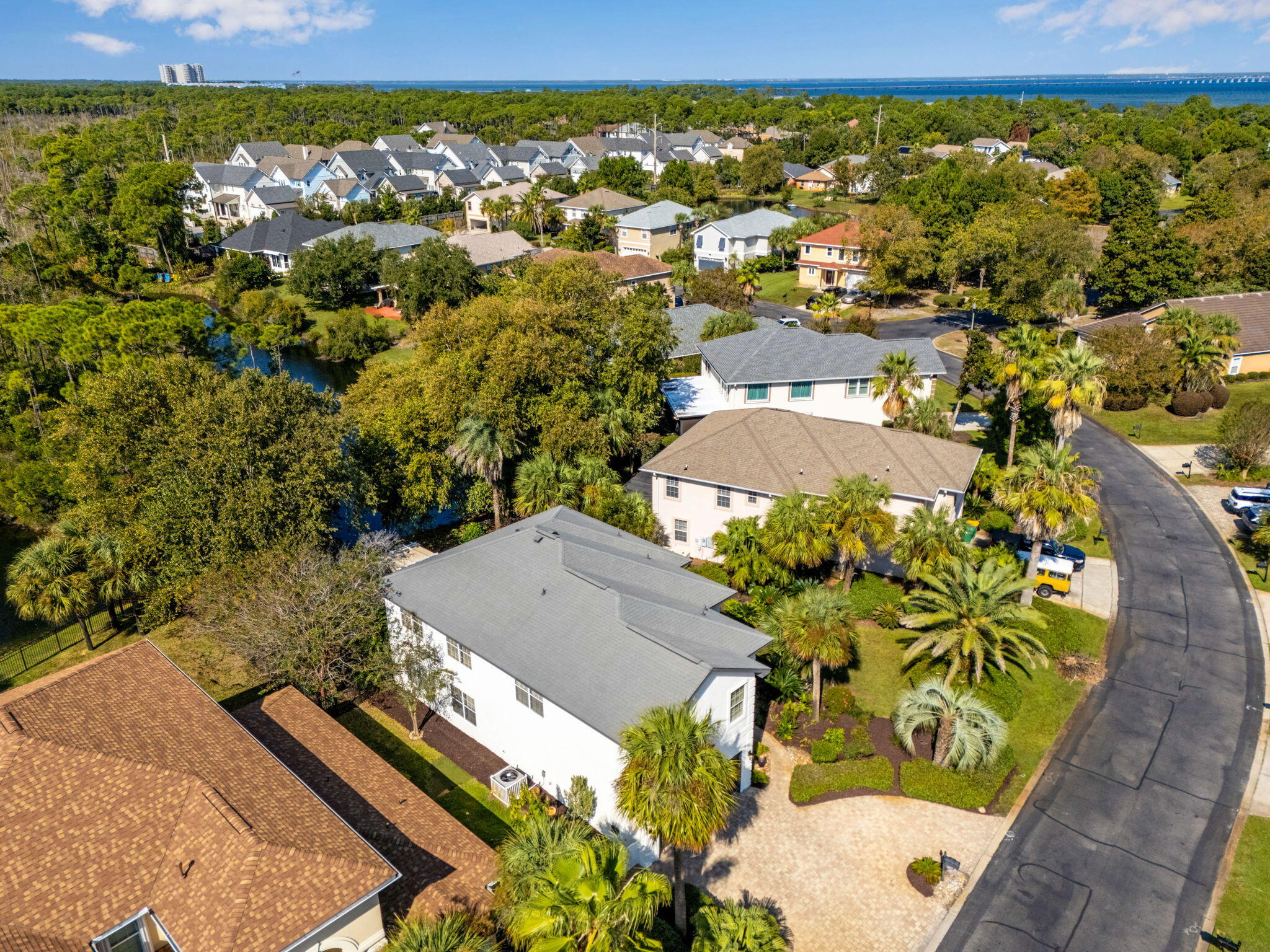 EMERALD LAKES PH III - Residential