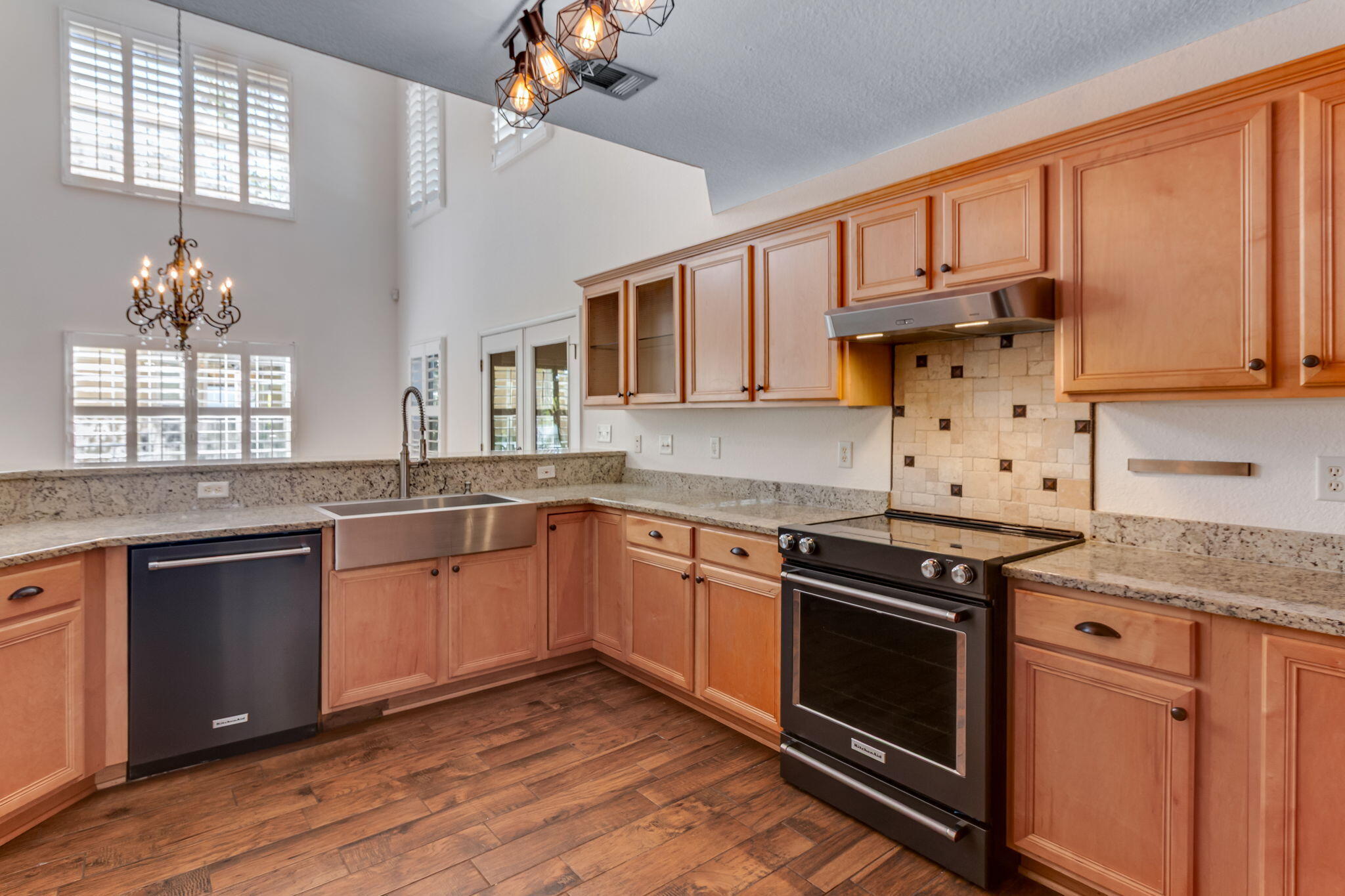 EMERALD LAKES PH III - Residential