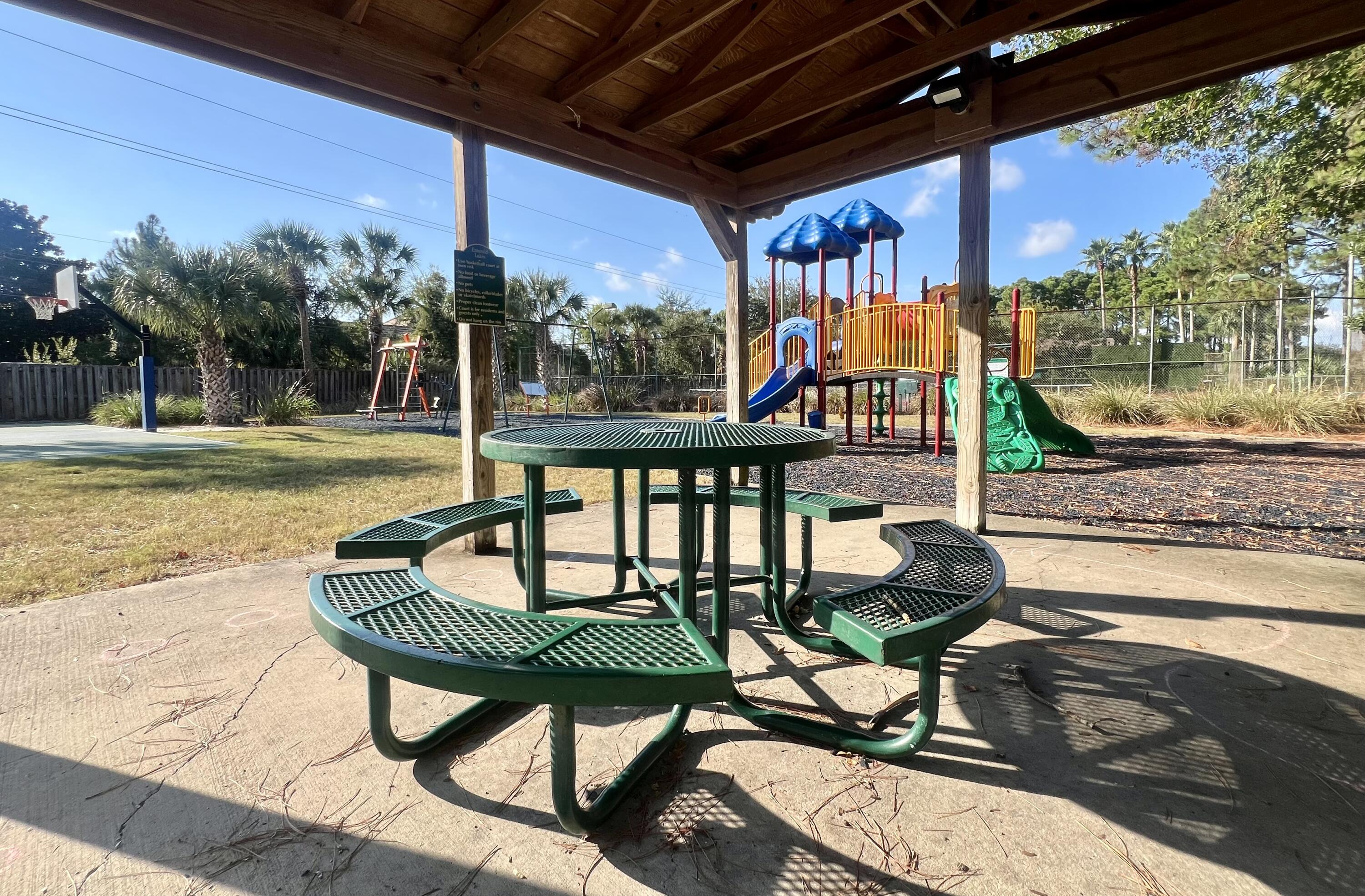 EMERALD LAKES PH III - Residential