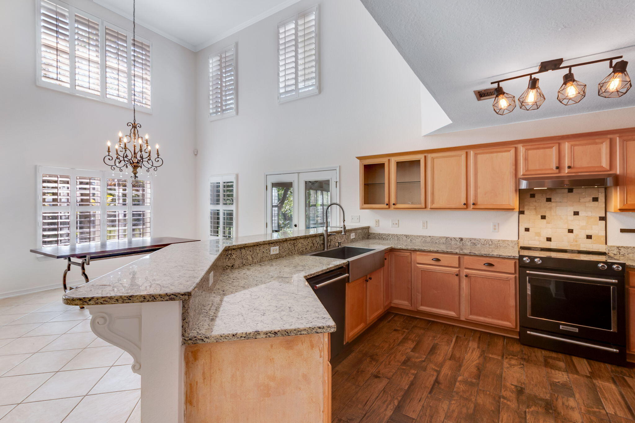 EMERALD LAKES PH III - Residential