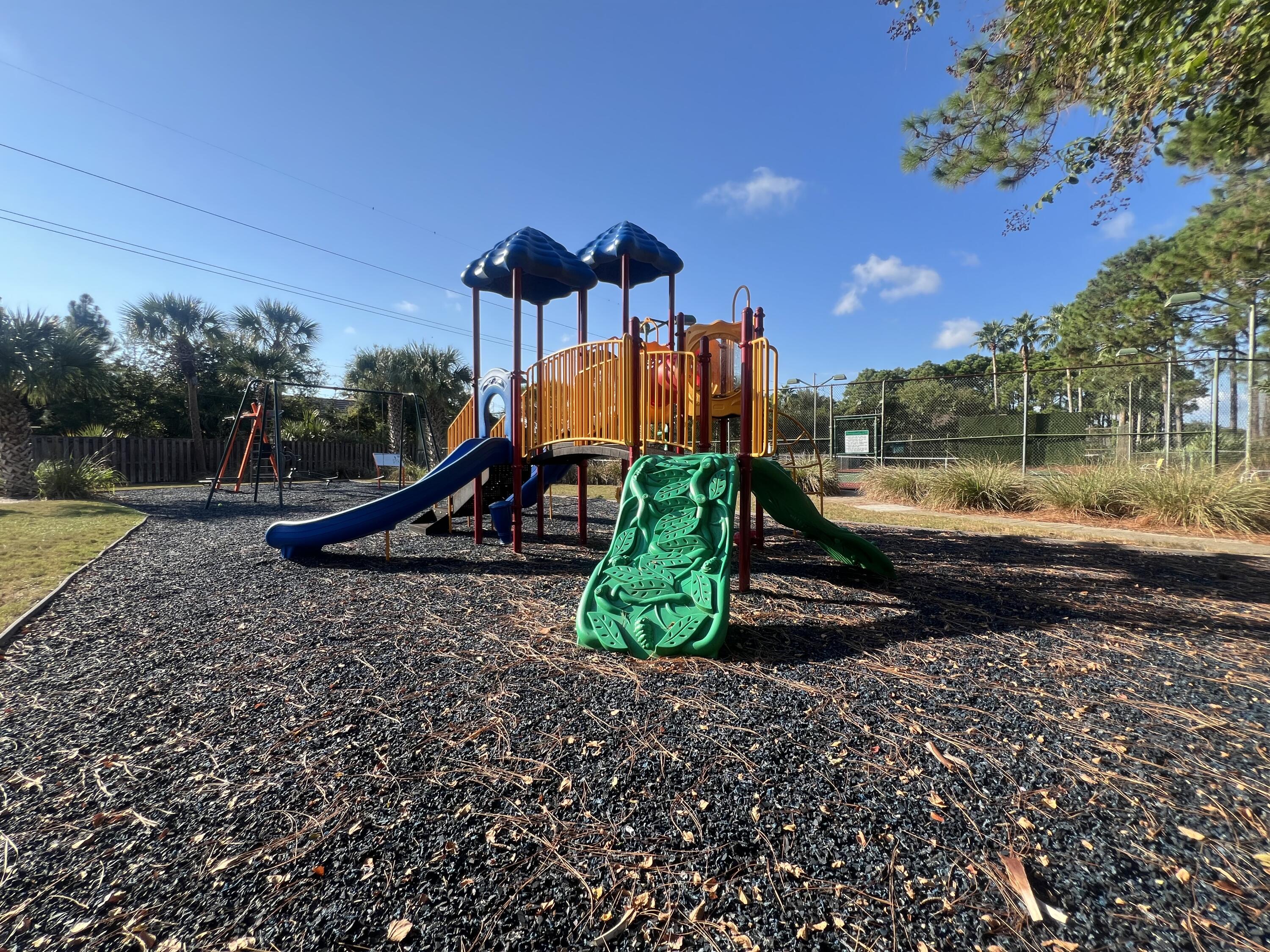 EMERALD LAKES PH III - Residential