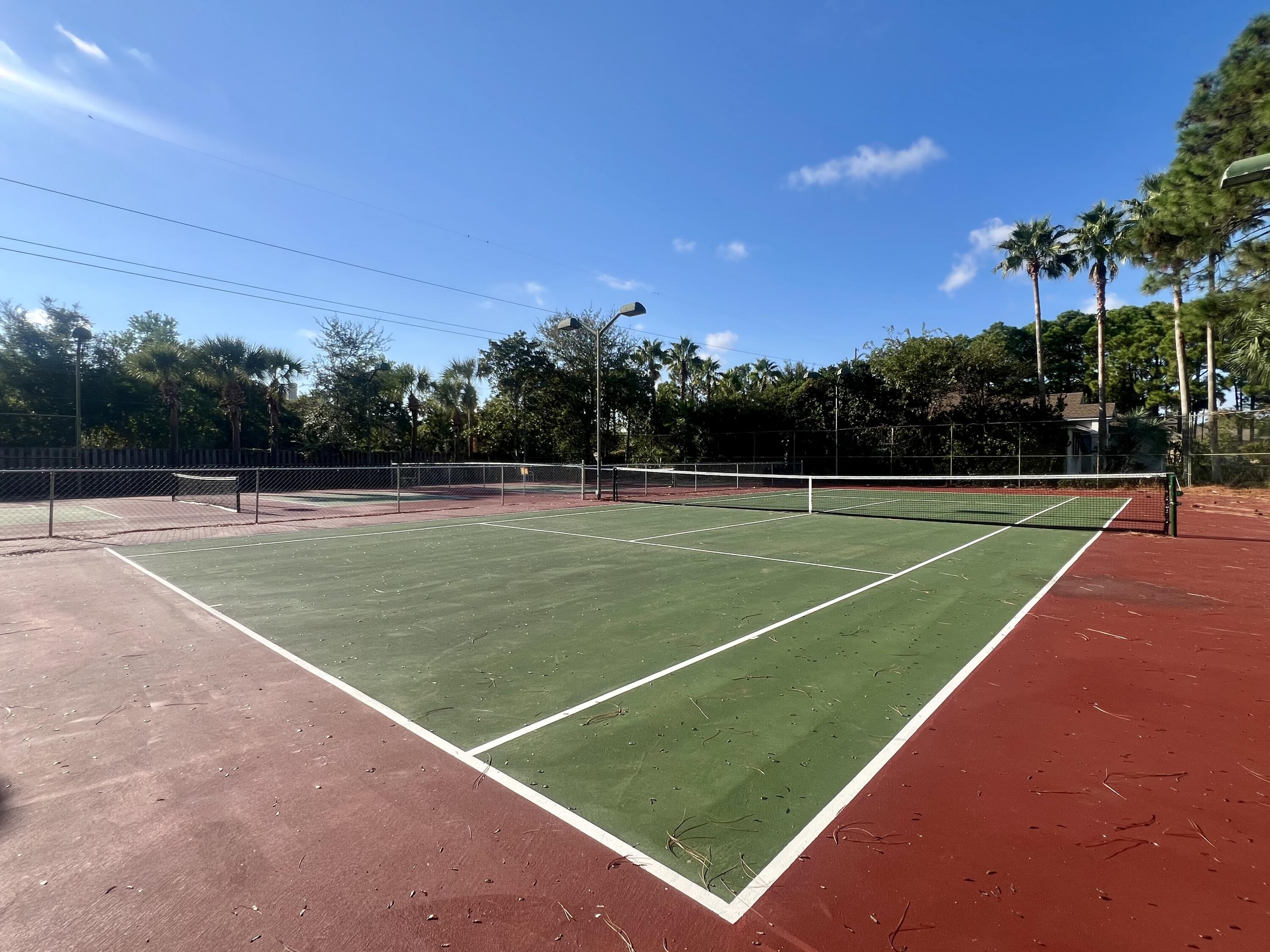 EMERALD LAKES PH III - Residential