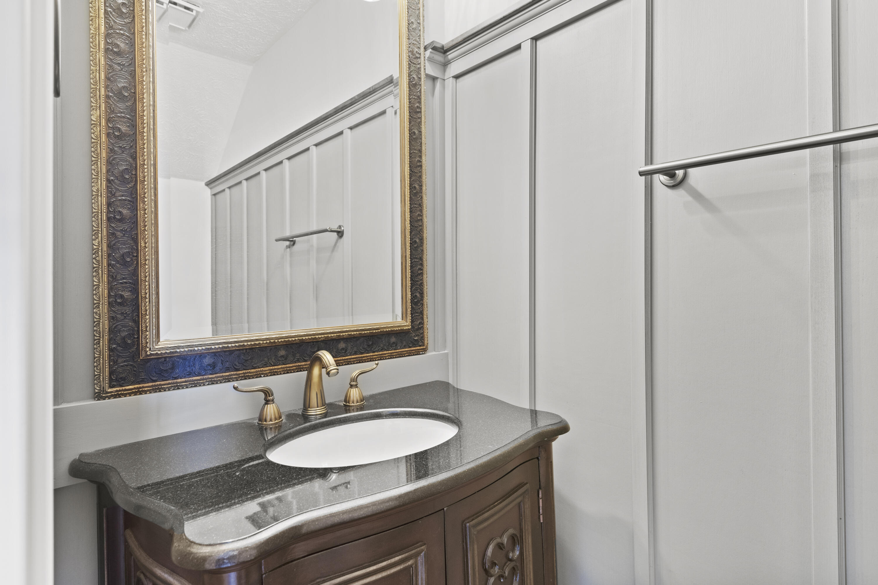 COMMODORES LANDING - Residential