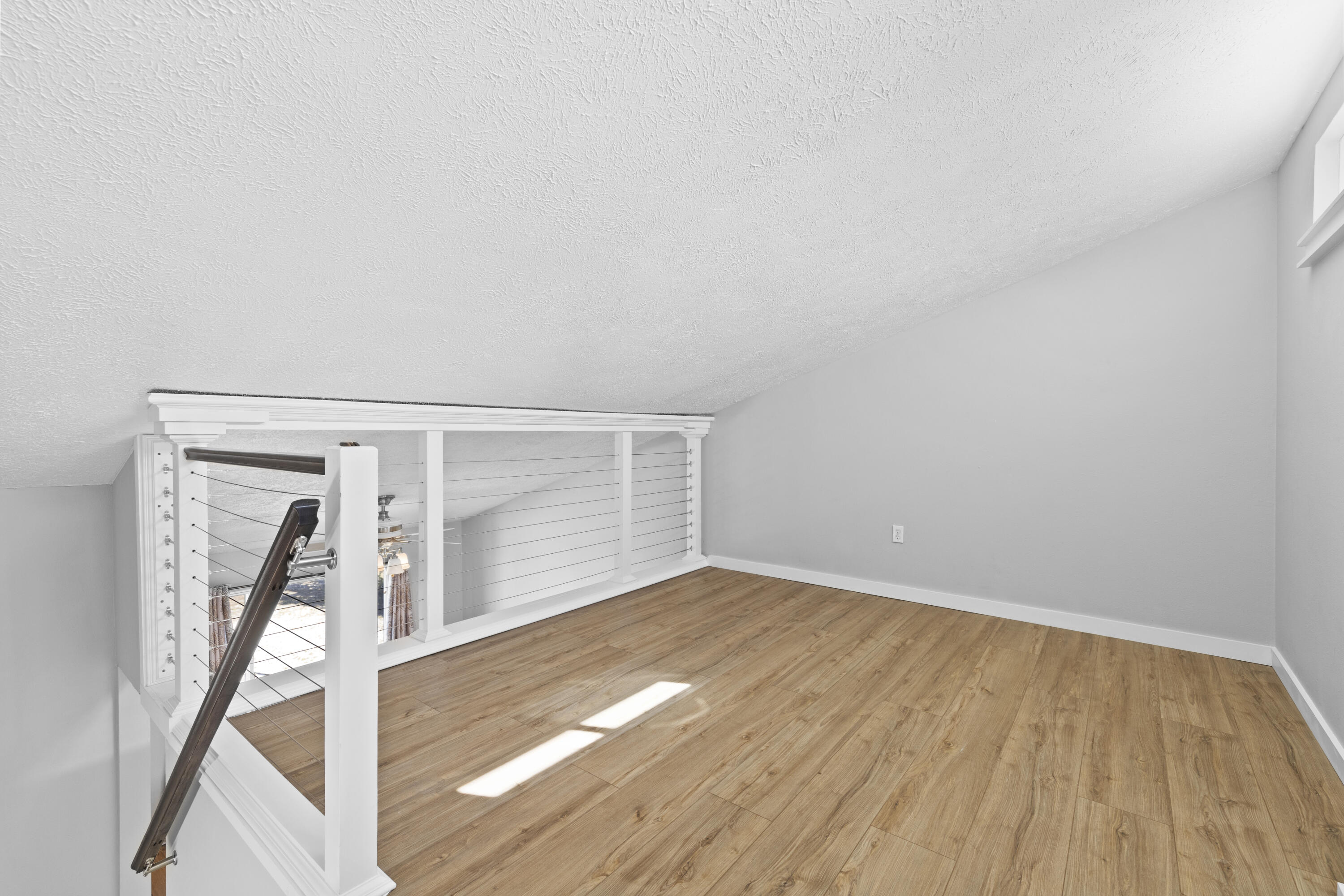 COMMODORES LANDING - Residential