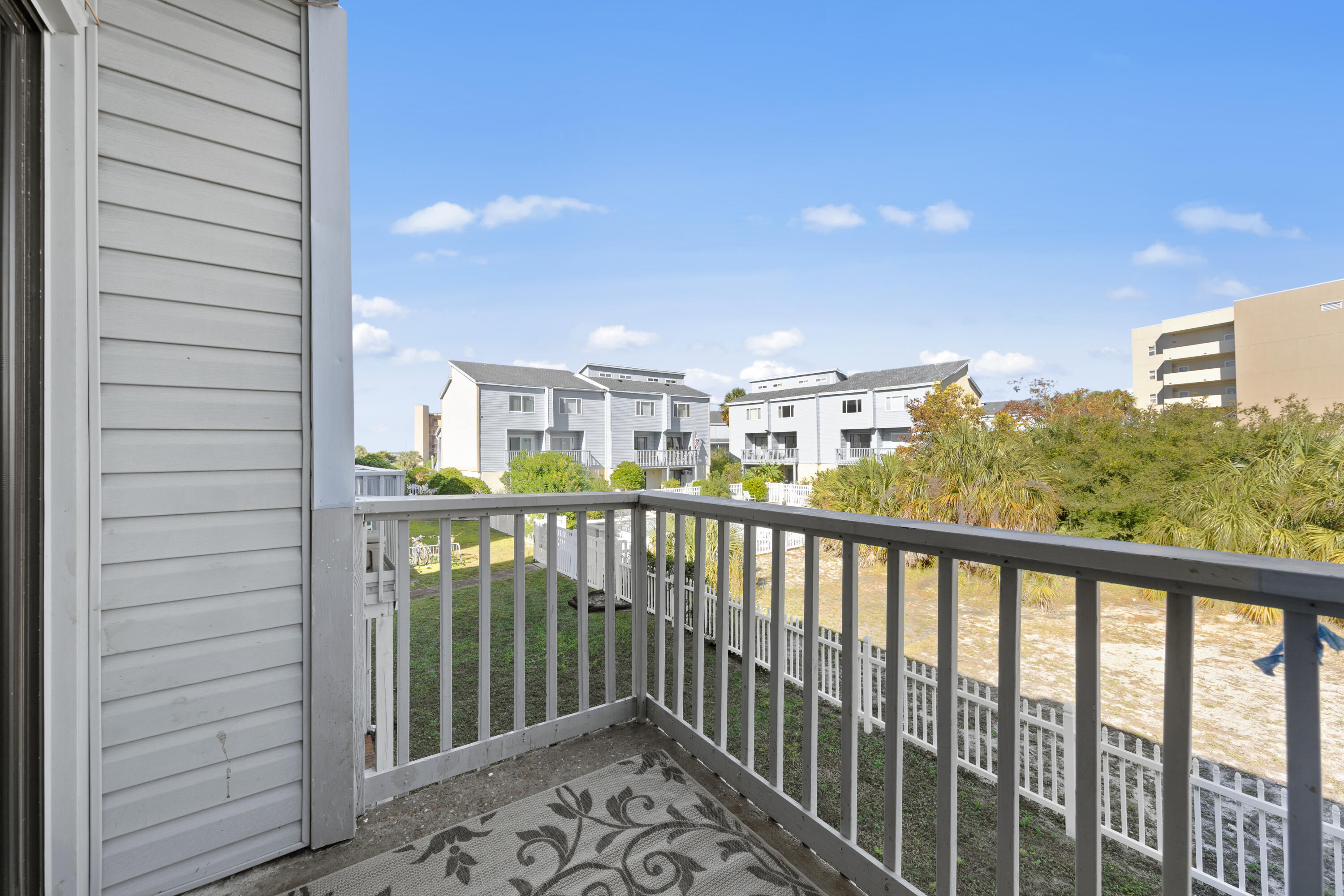 COMMODORES LANDING - Residential