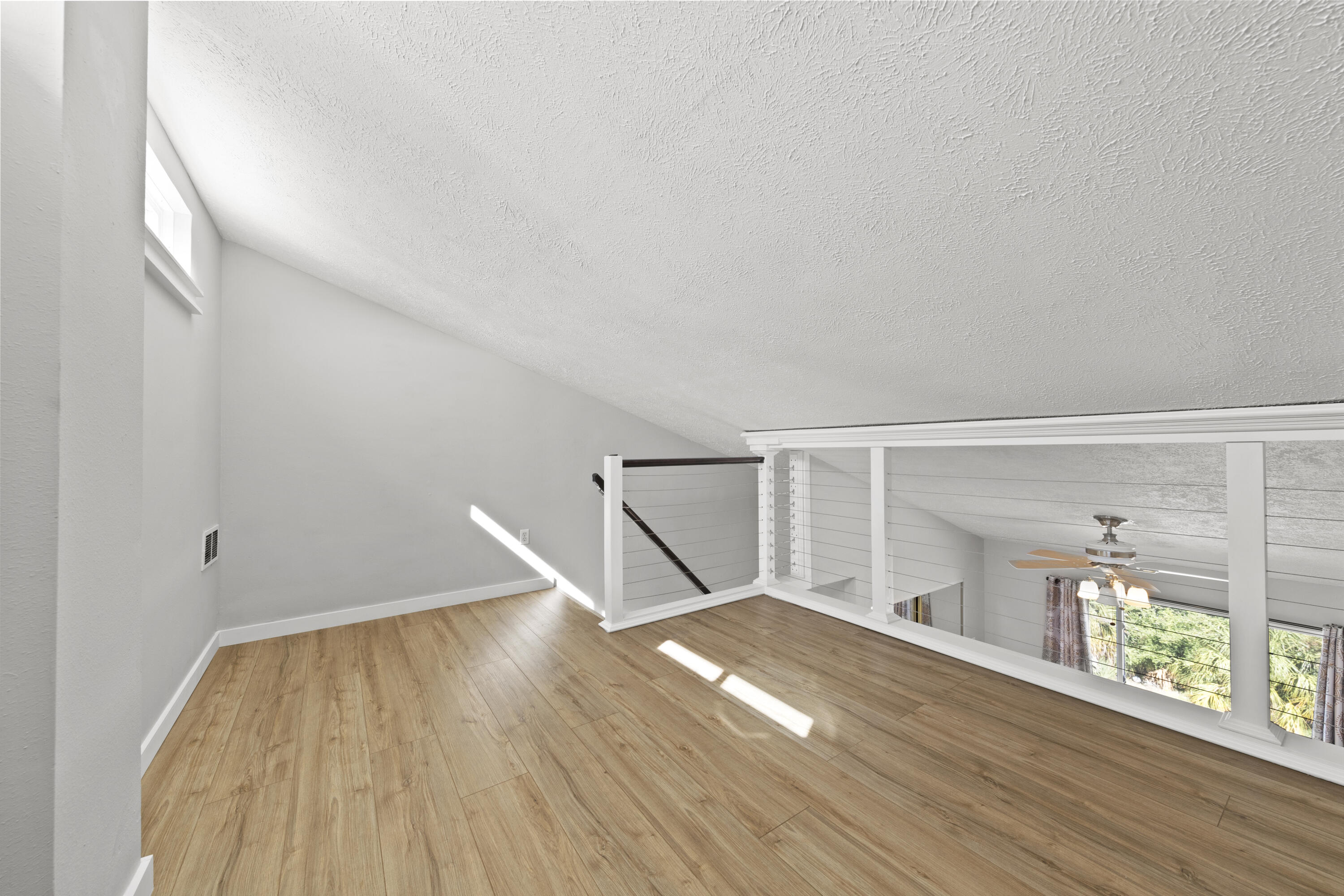 COMMODORES LANDING - Residential