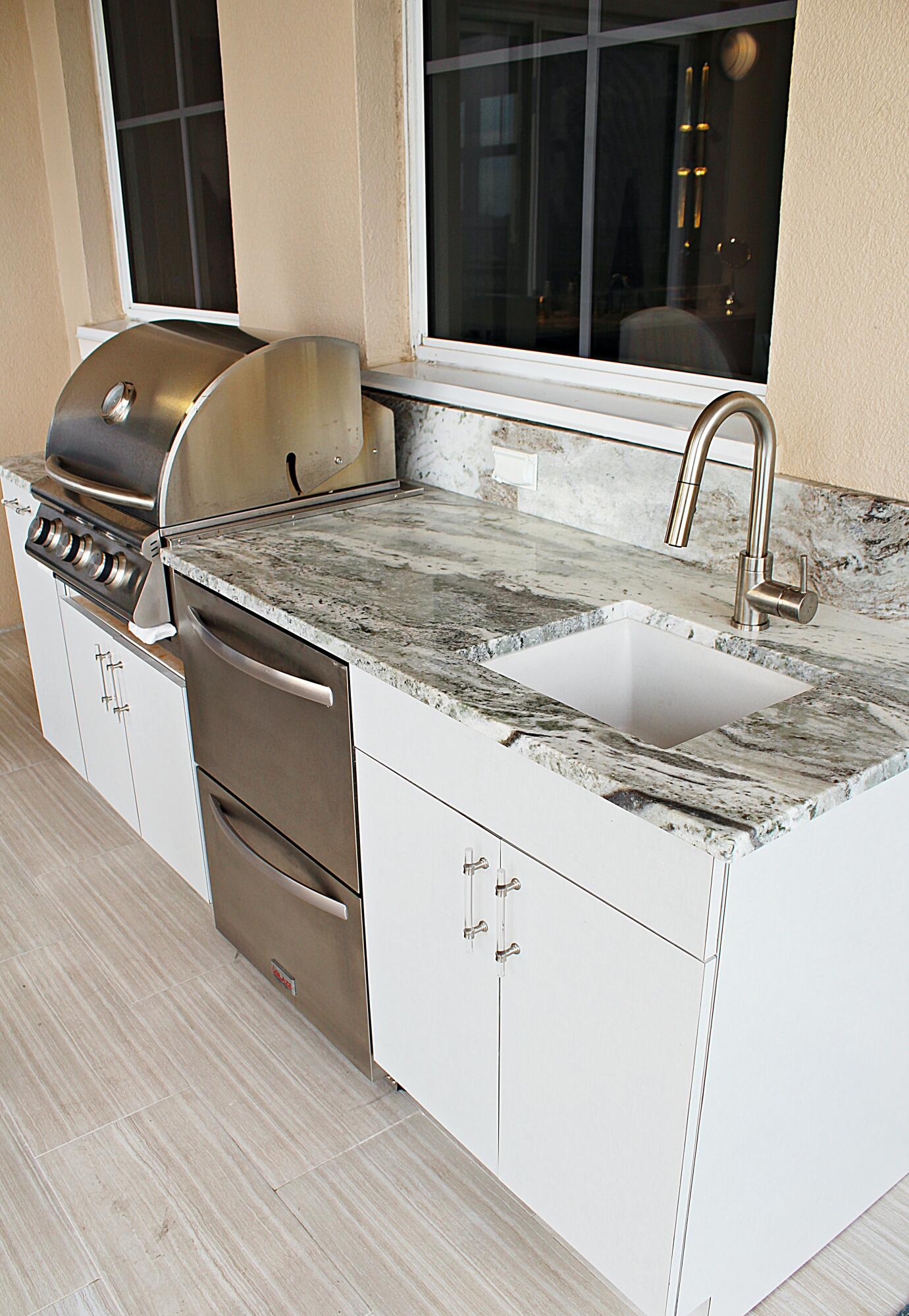 ONE WATER PLACE AT KELLY PLANTATION - Residential