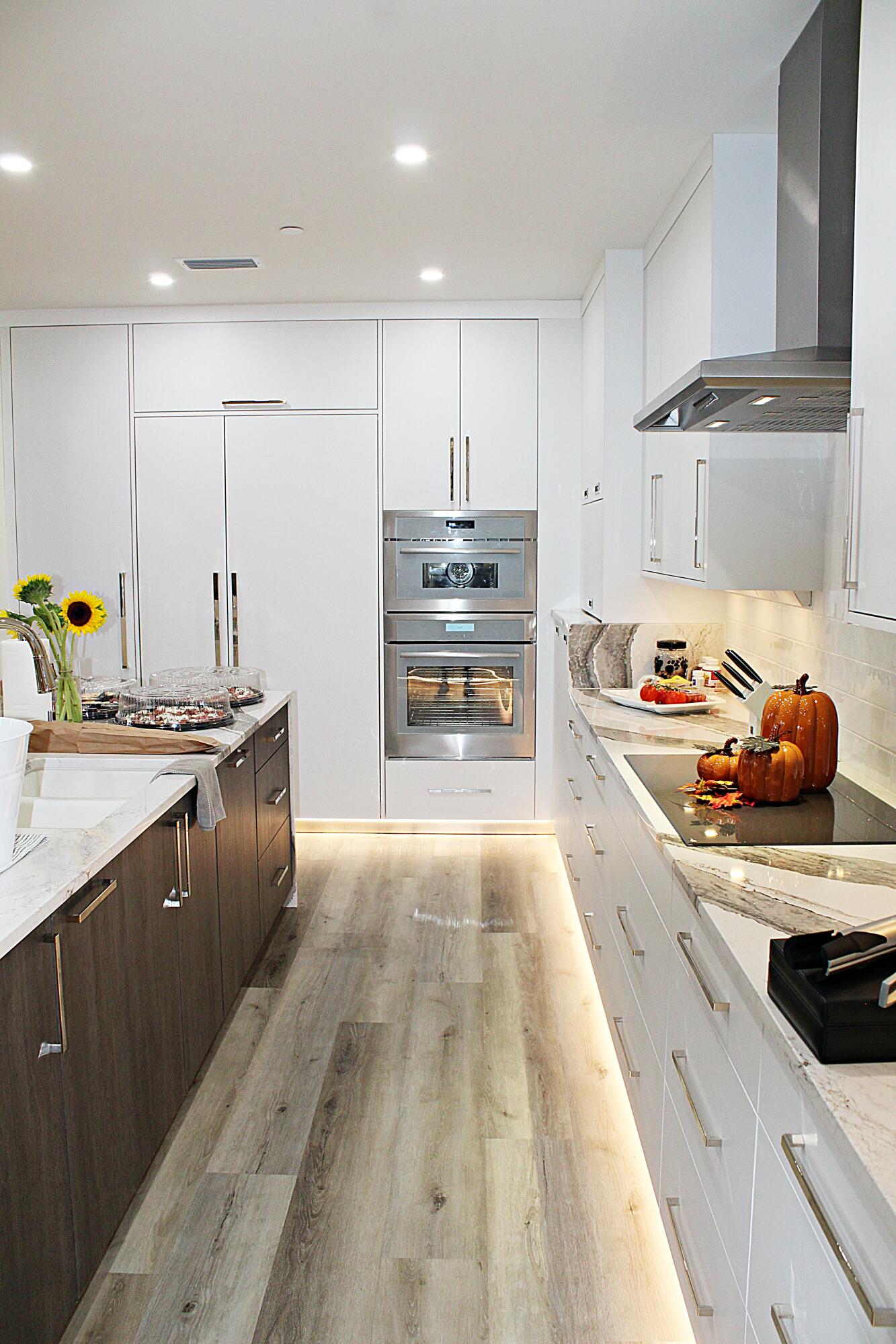 ONE WATER PLACE AT KELLY PLANTATION - Residential