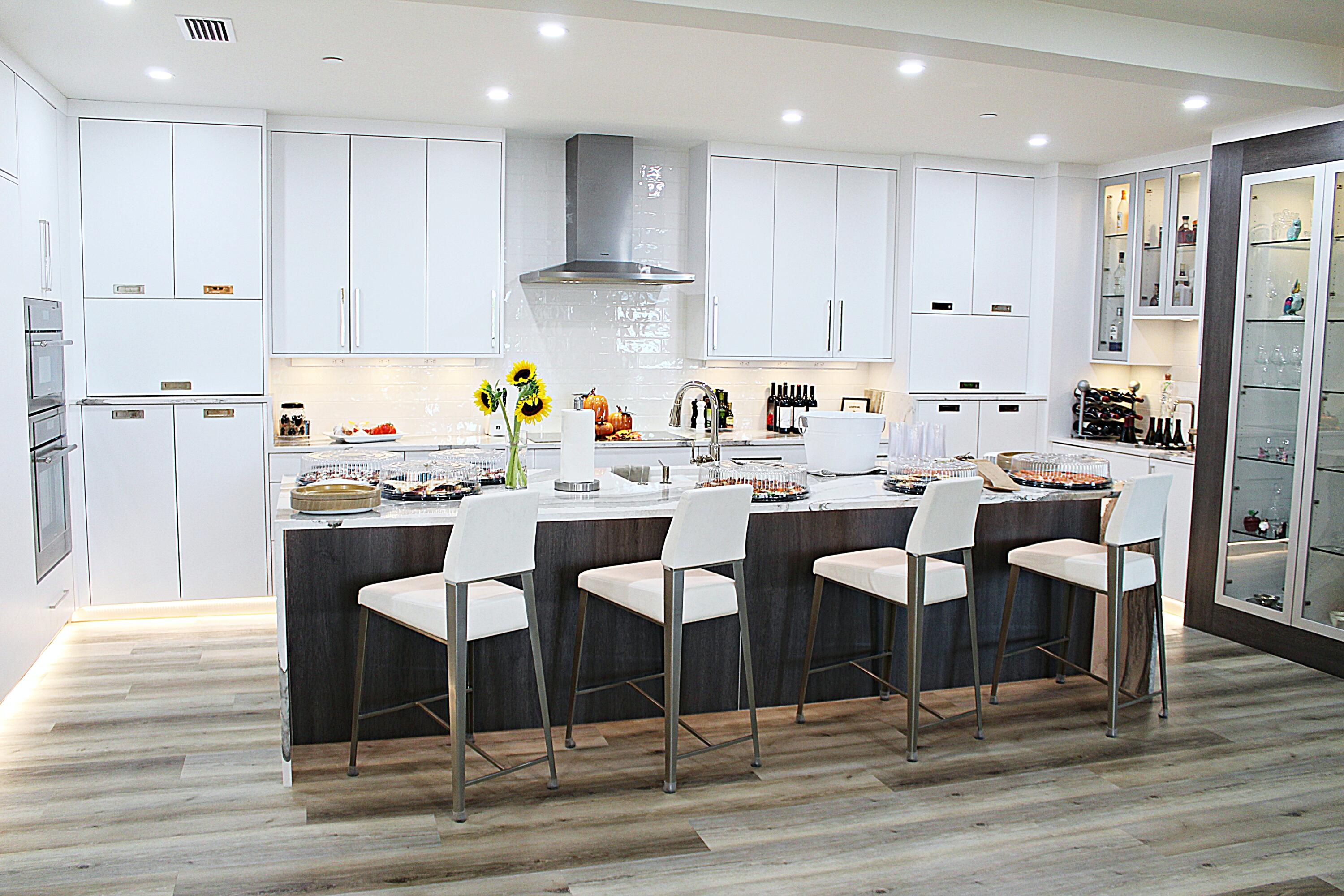 ONE WATER PLACE AT KELLY PLANTATION - Residential