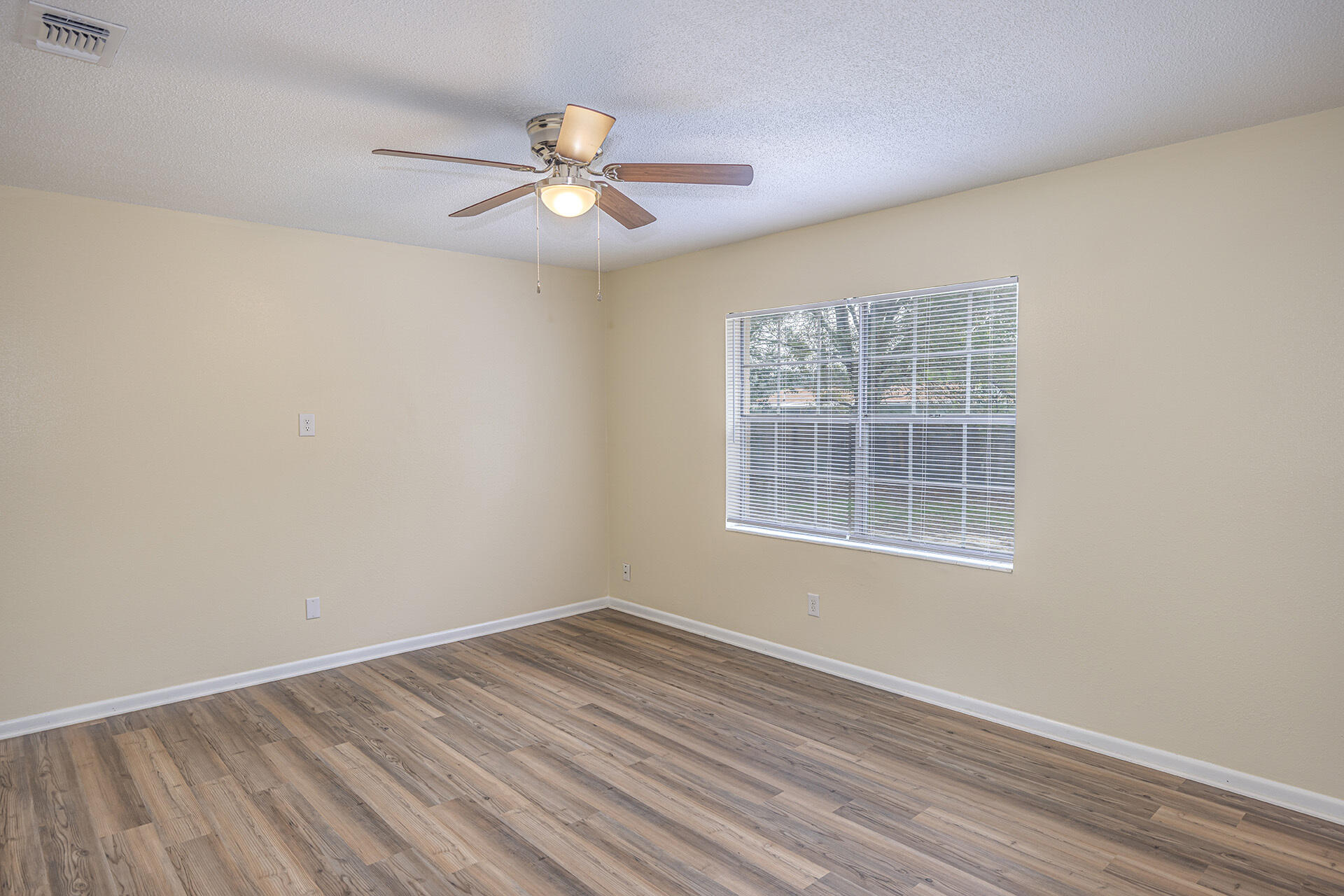 MID PINES - Residential