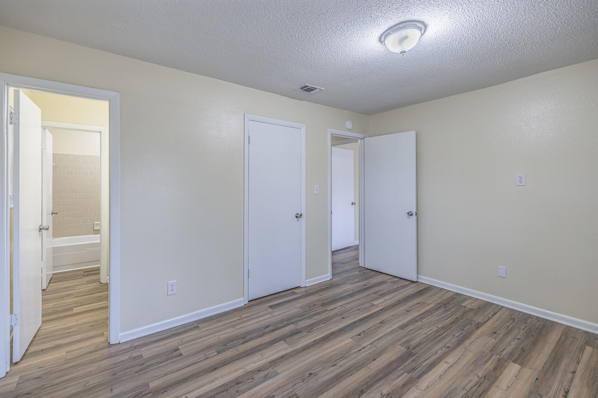 MID PINES - Residential