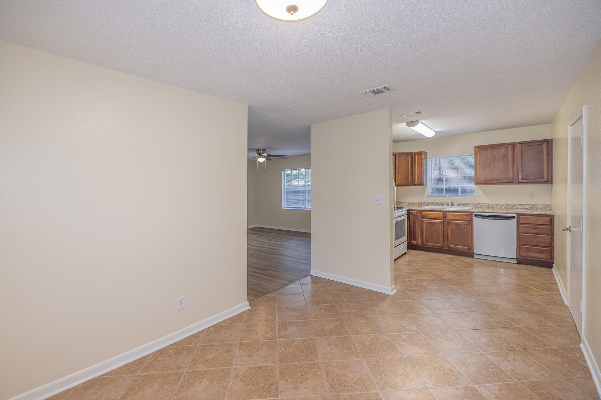 MID PINES - Residential