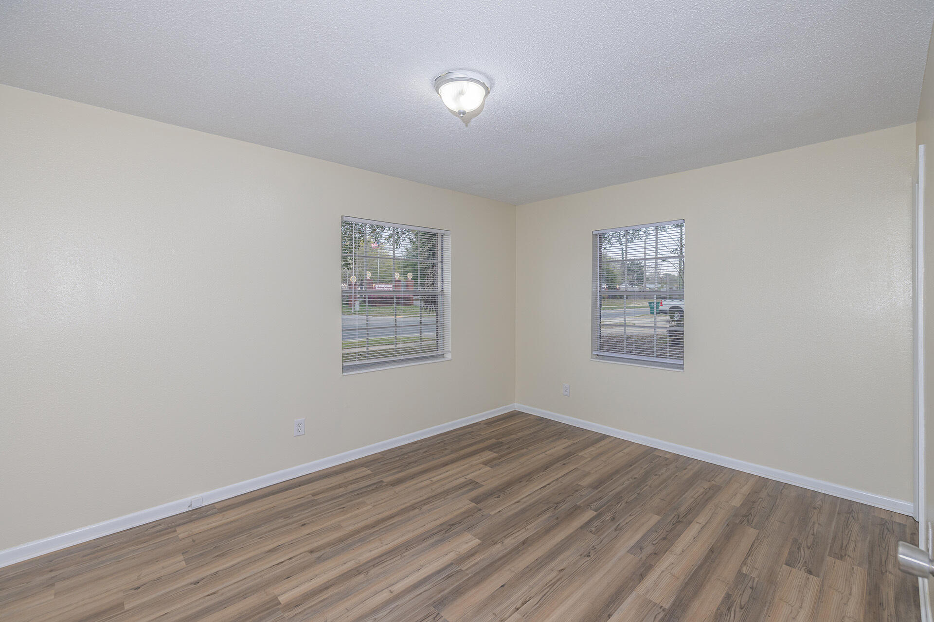 MID PINES - Residential