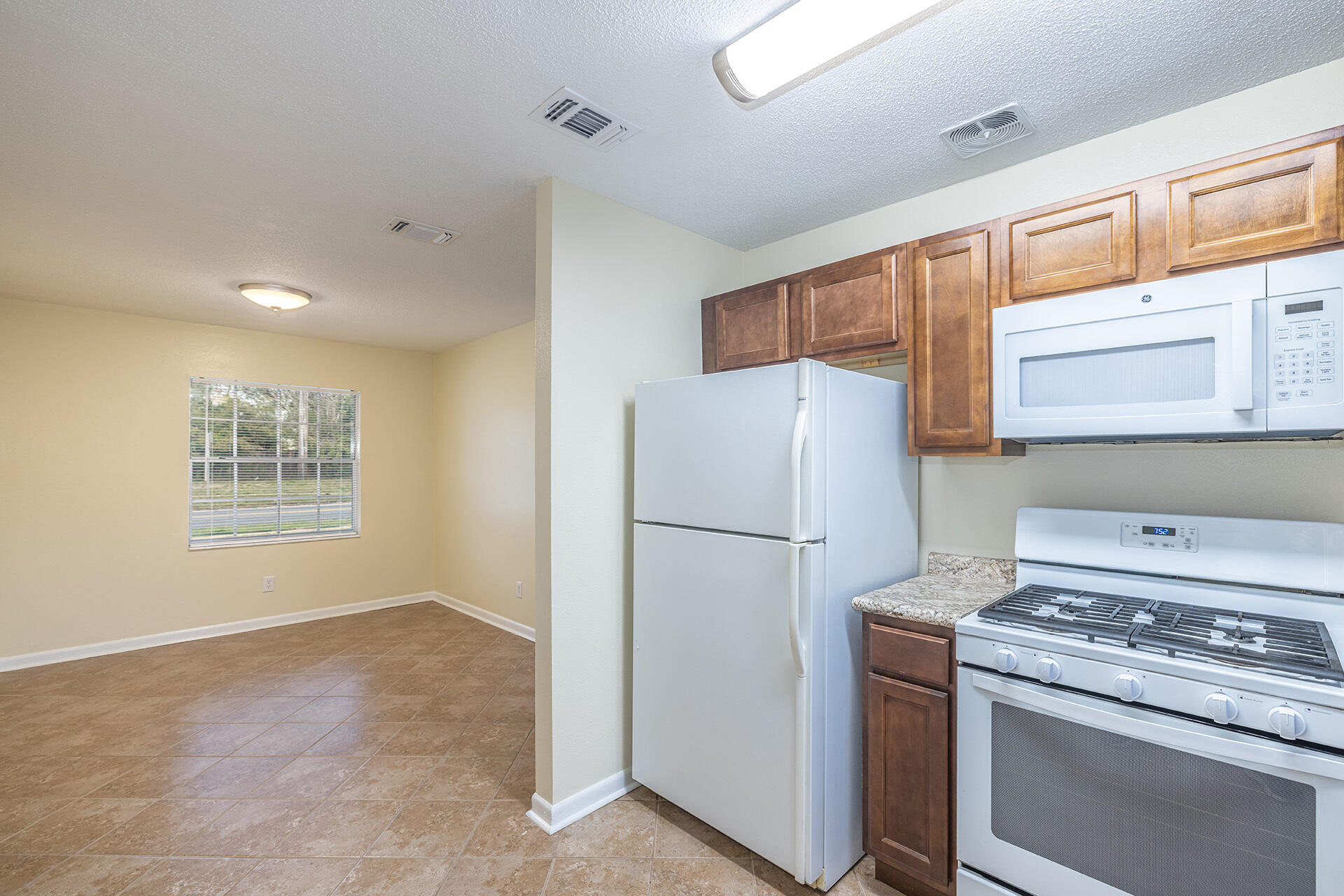 MID PINES - Residential