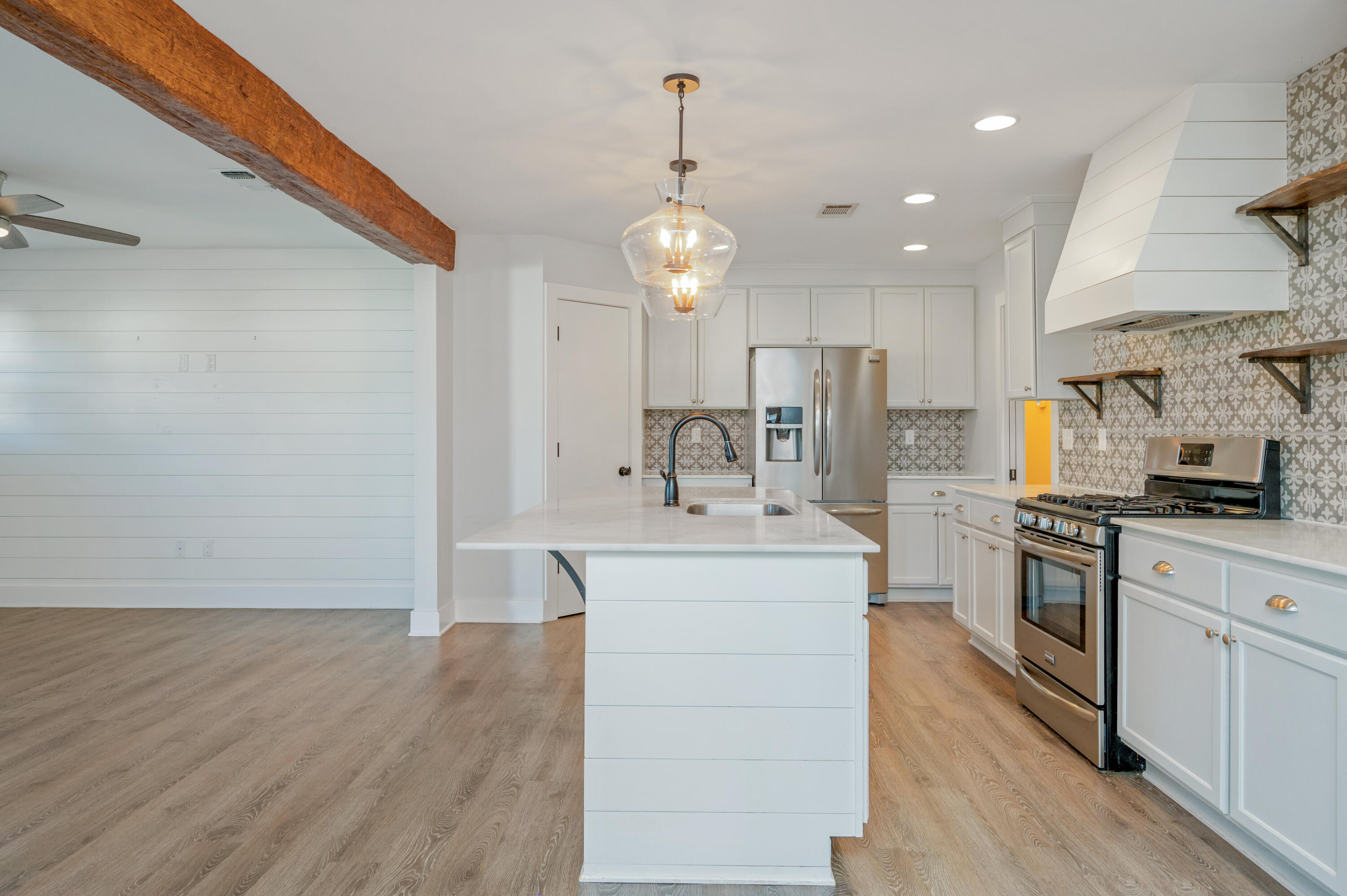 BAYOU WOODS 1ST ADDN - Residential Lease