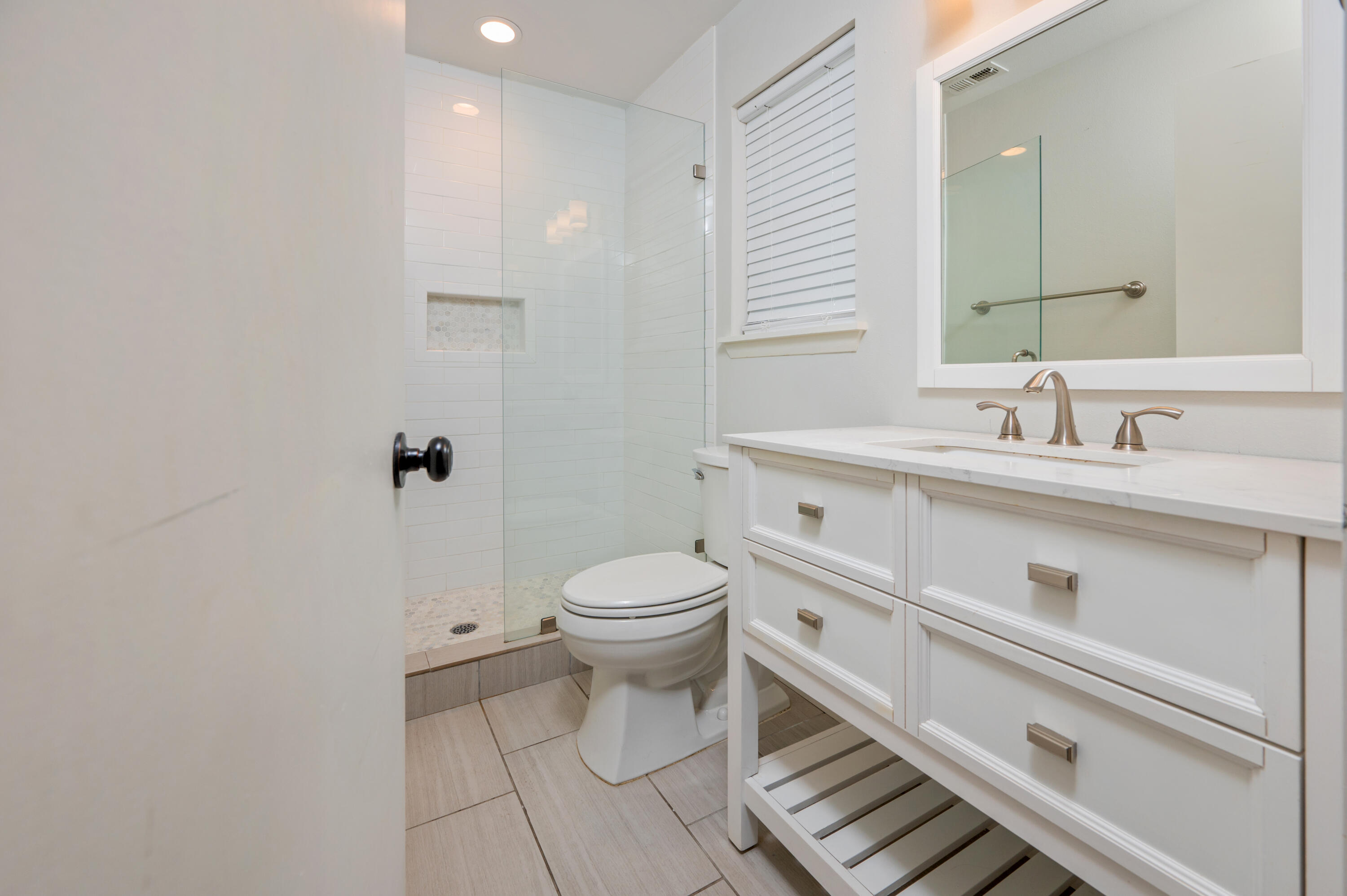 BAYOU WOODS 1ST ADDN - Residential Lease
