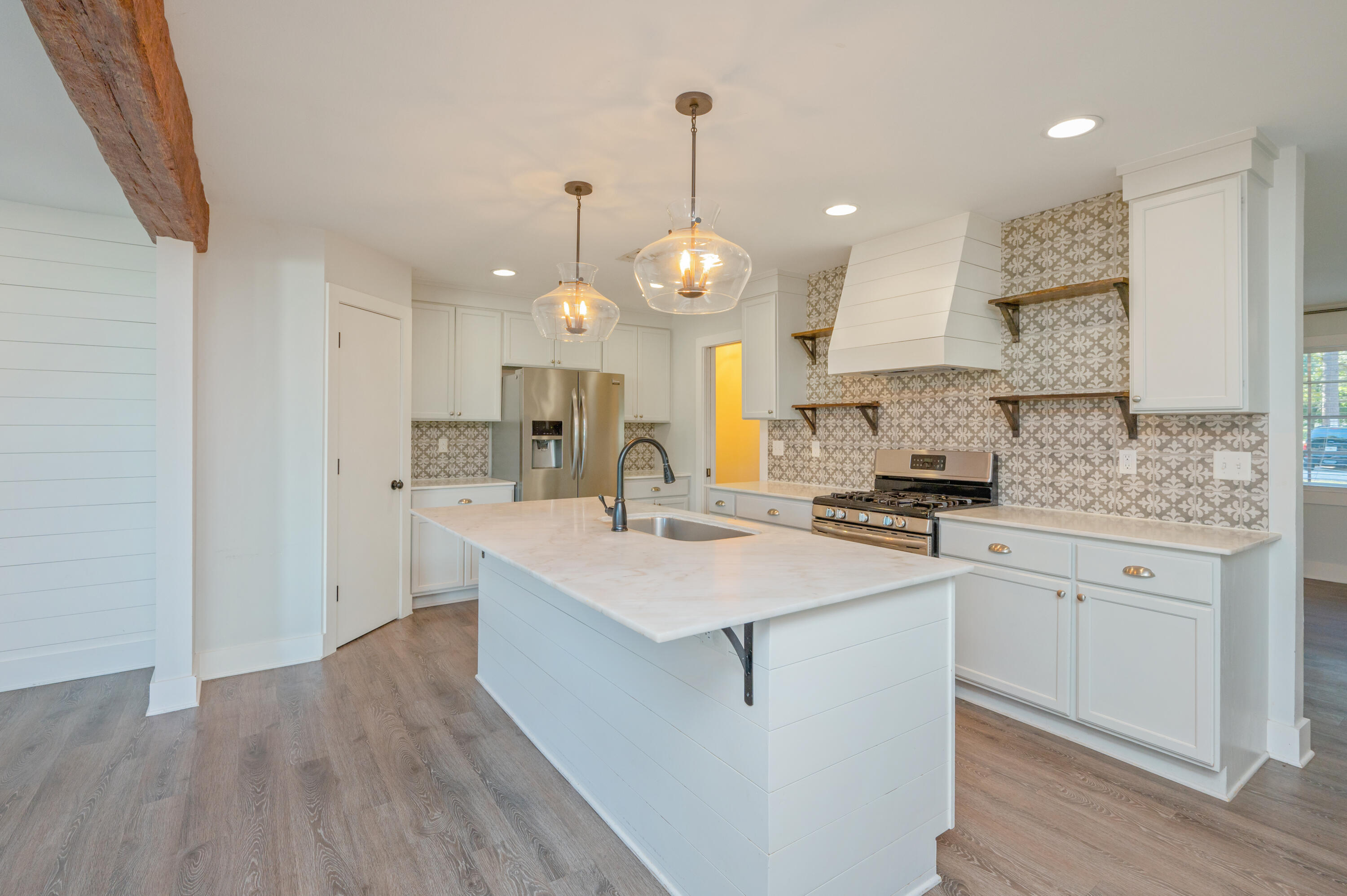 BAYOU WOODS 1ST ADDN - Residential Lease
