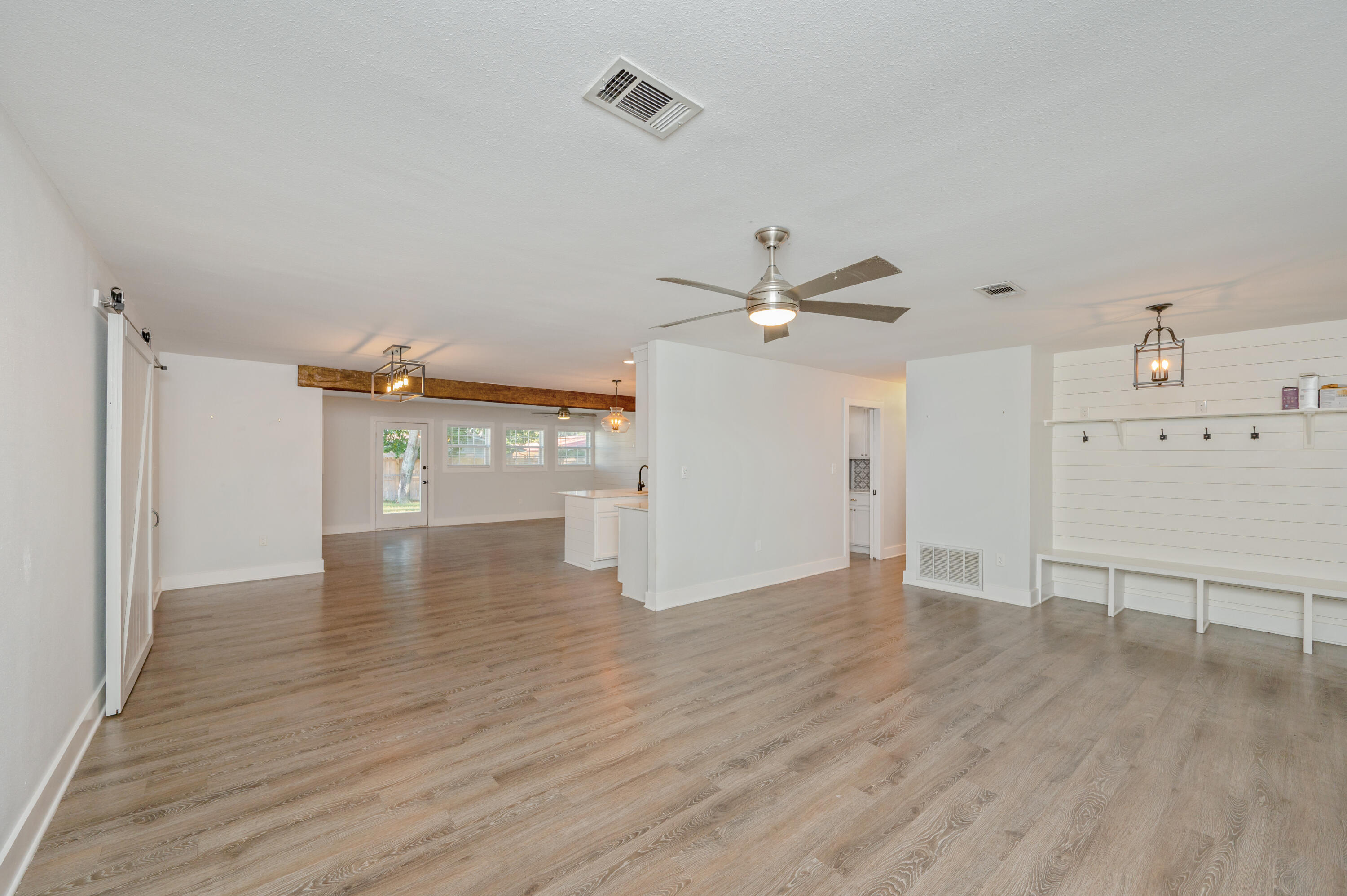 BAYOU WOODS 1ST ADDN - Residential Lease