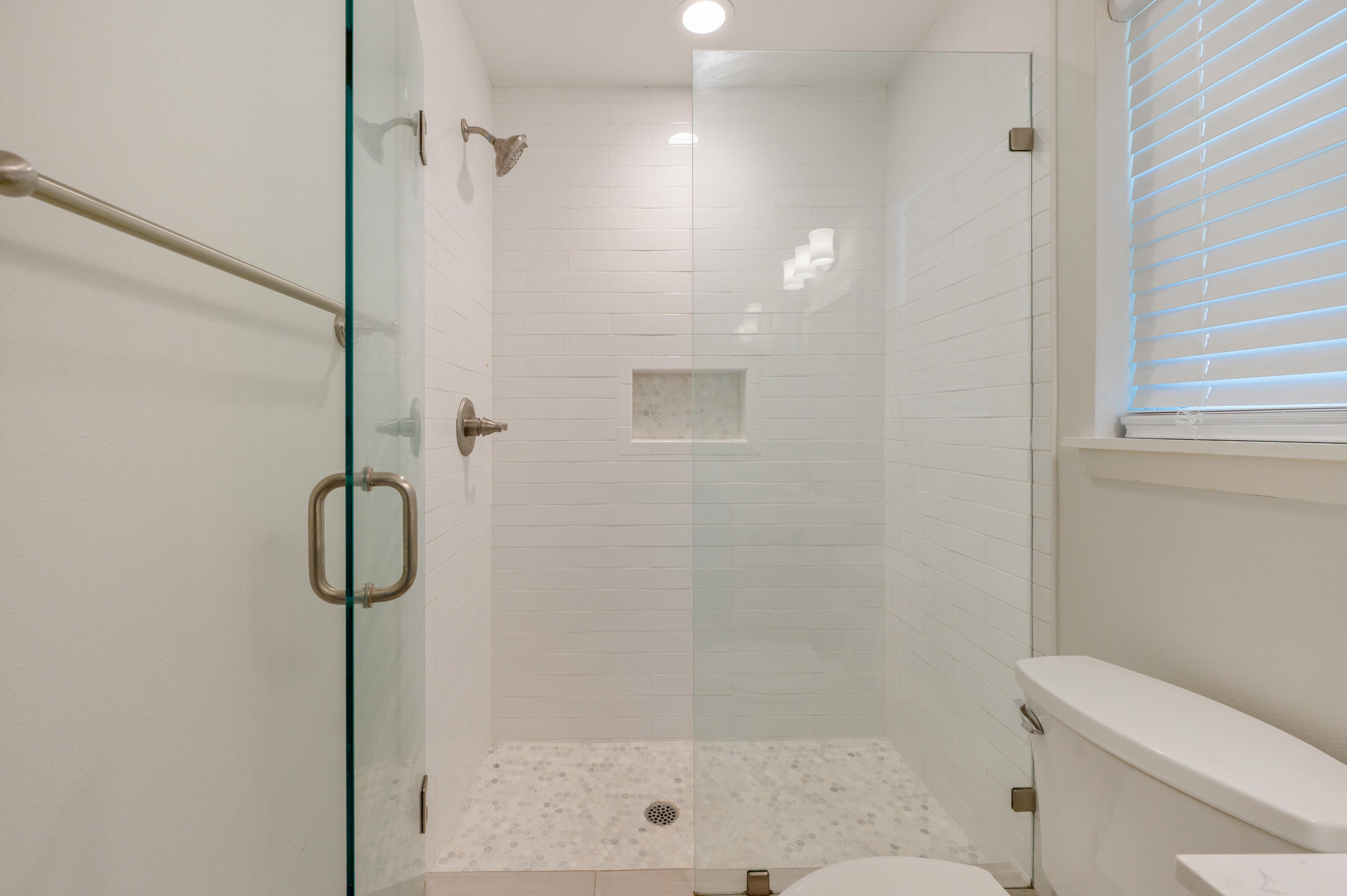 BAYOU WOODS 1ST ADDN - Residential Lease