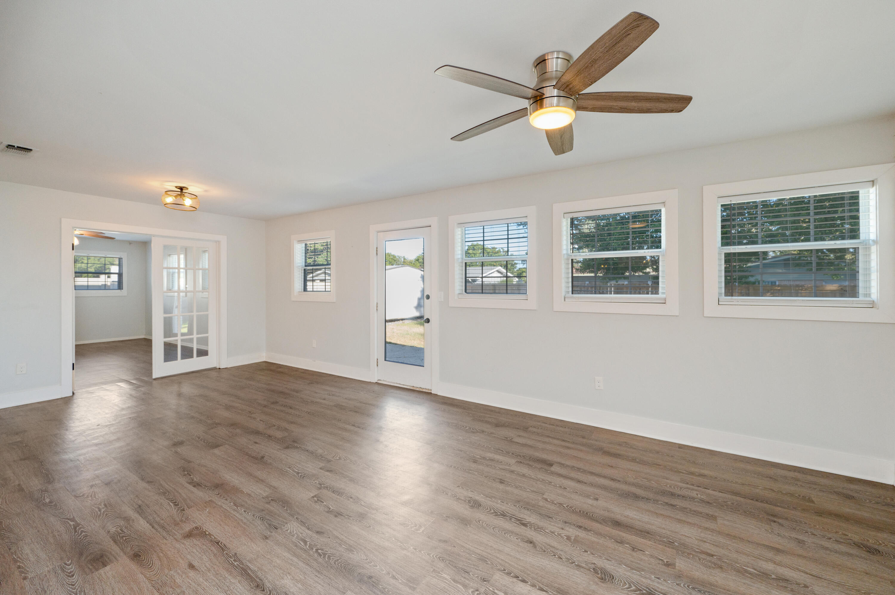 BAYOU WOODS 1ST ADDN - Residential Lease