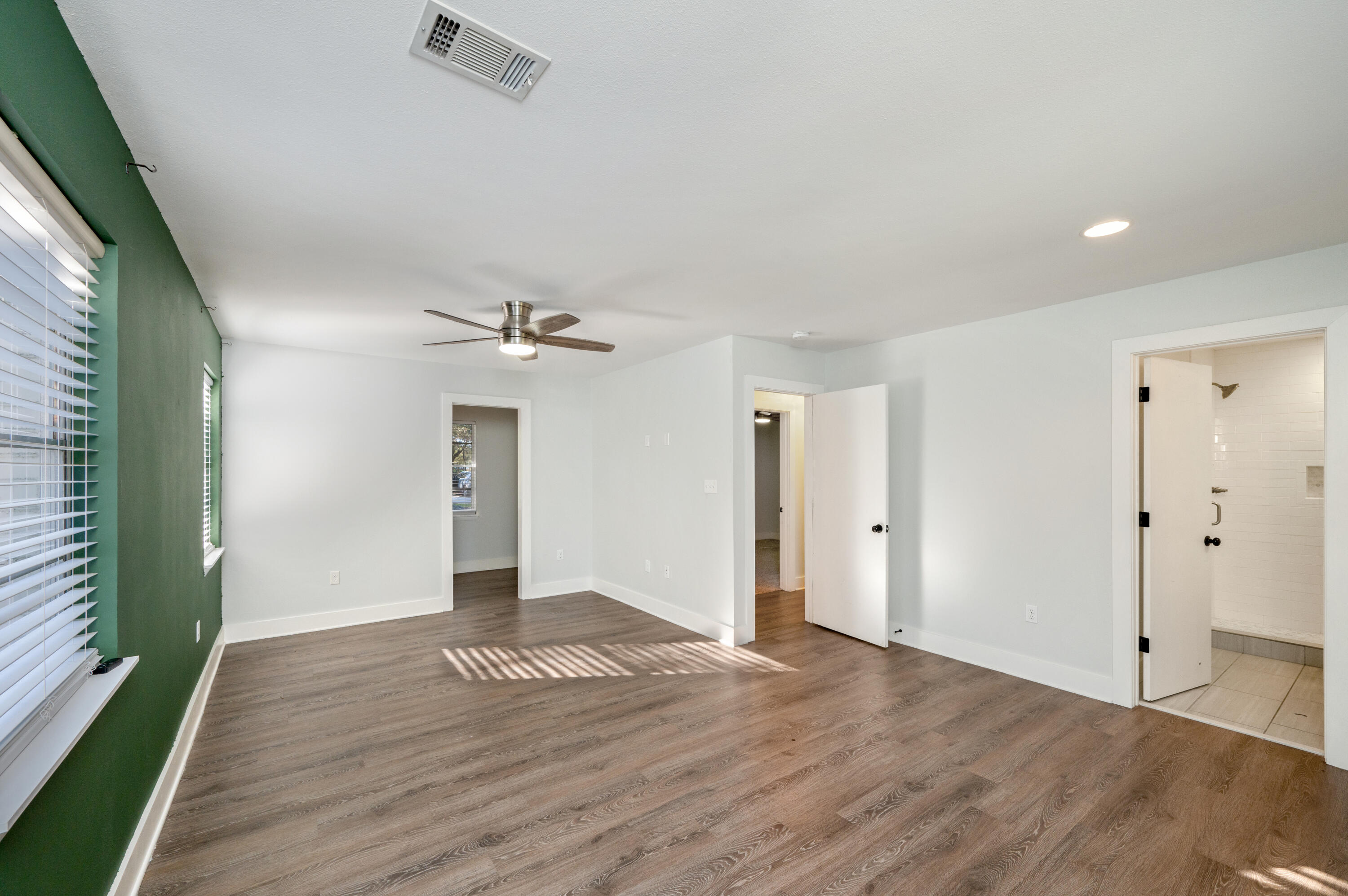 BAYOU WOODS 1ST ADDN - Residential Lease