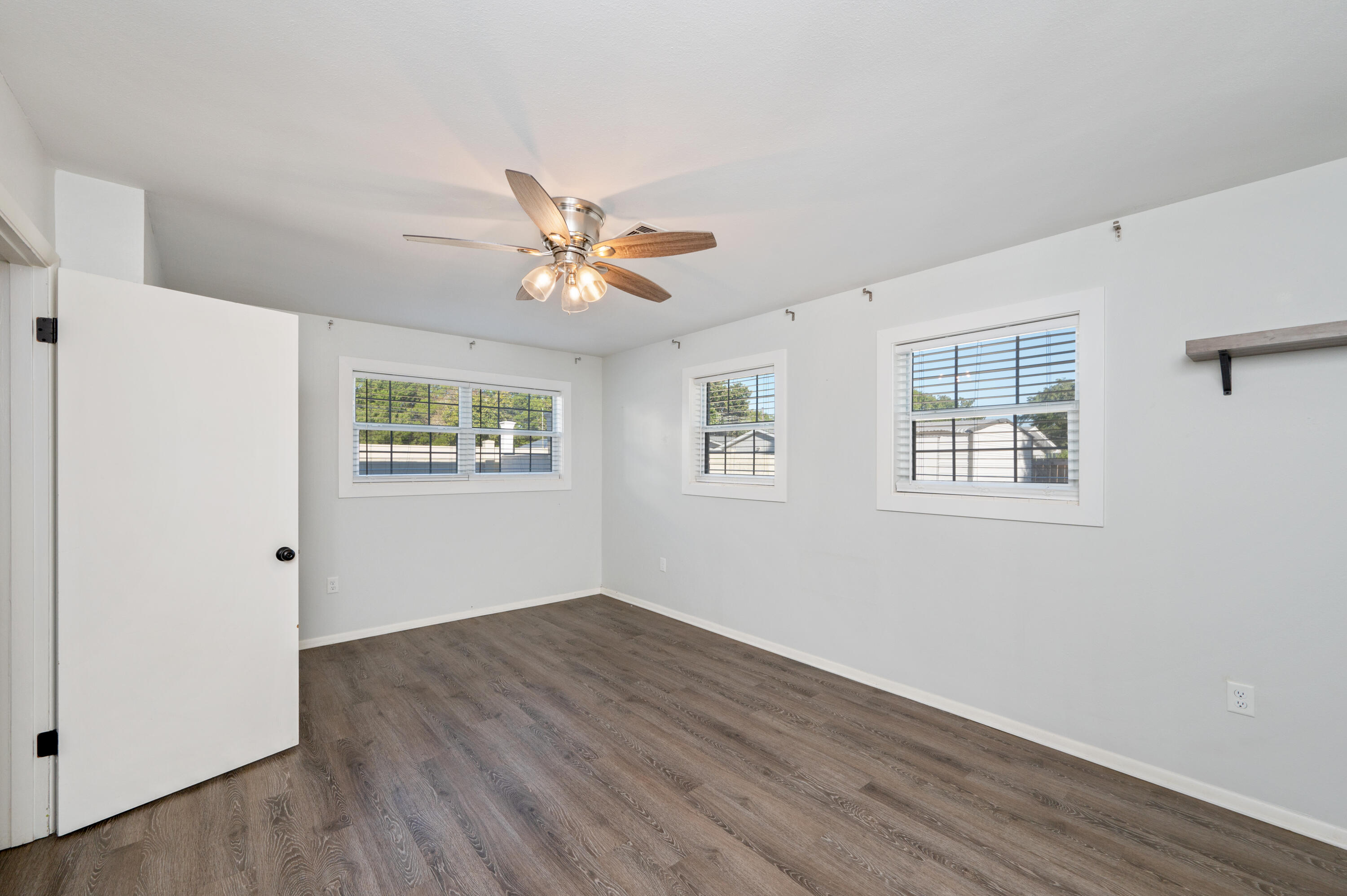 BAYOU WOODS 1ST ADDN - Residential Lease
