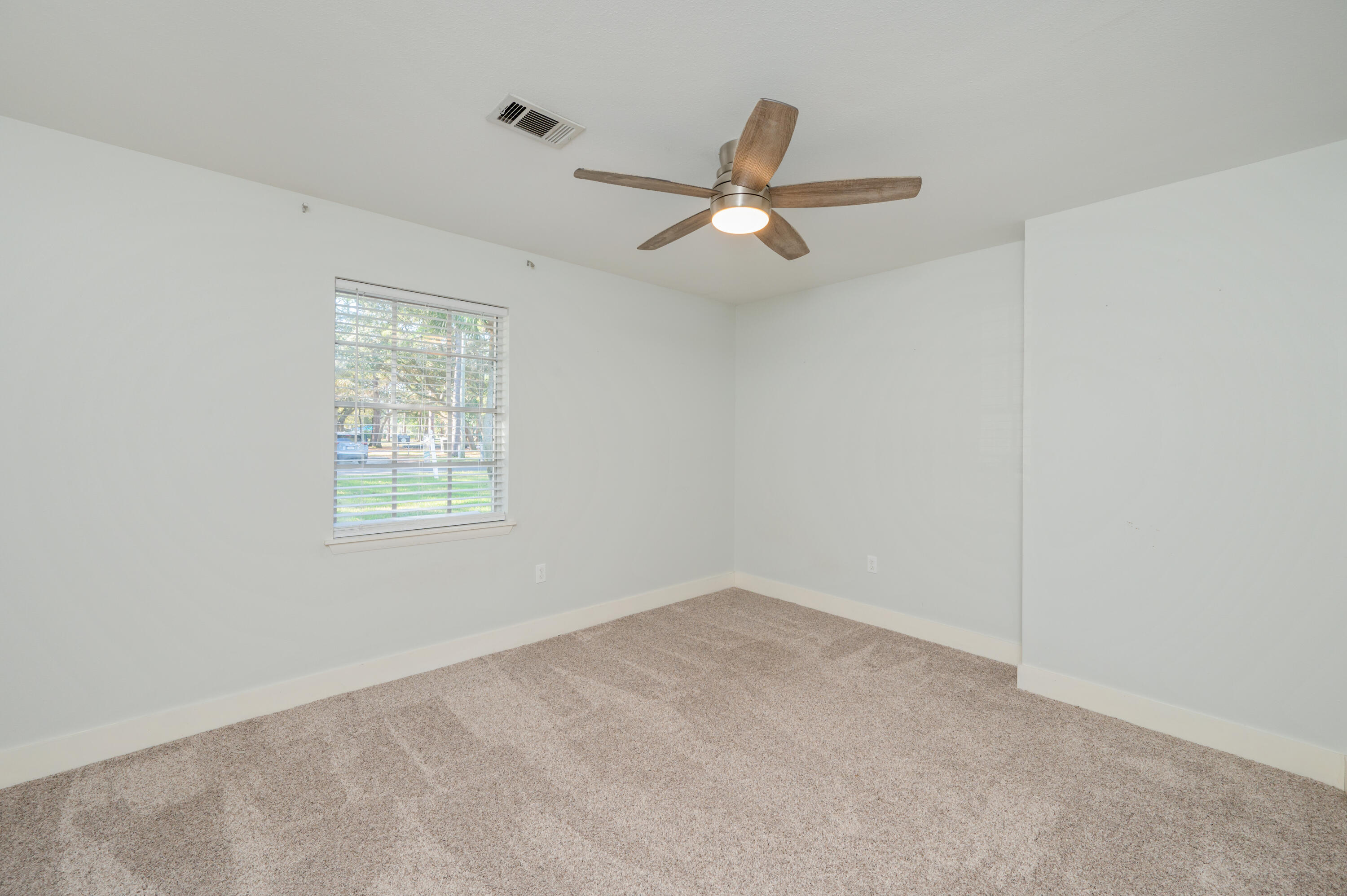 BAYOU WOODS 1ST ADDN - Residential Lease