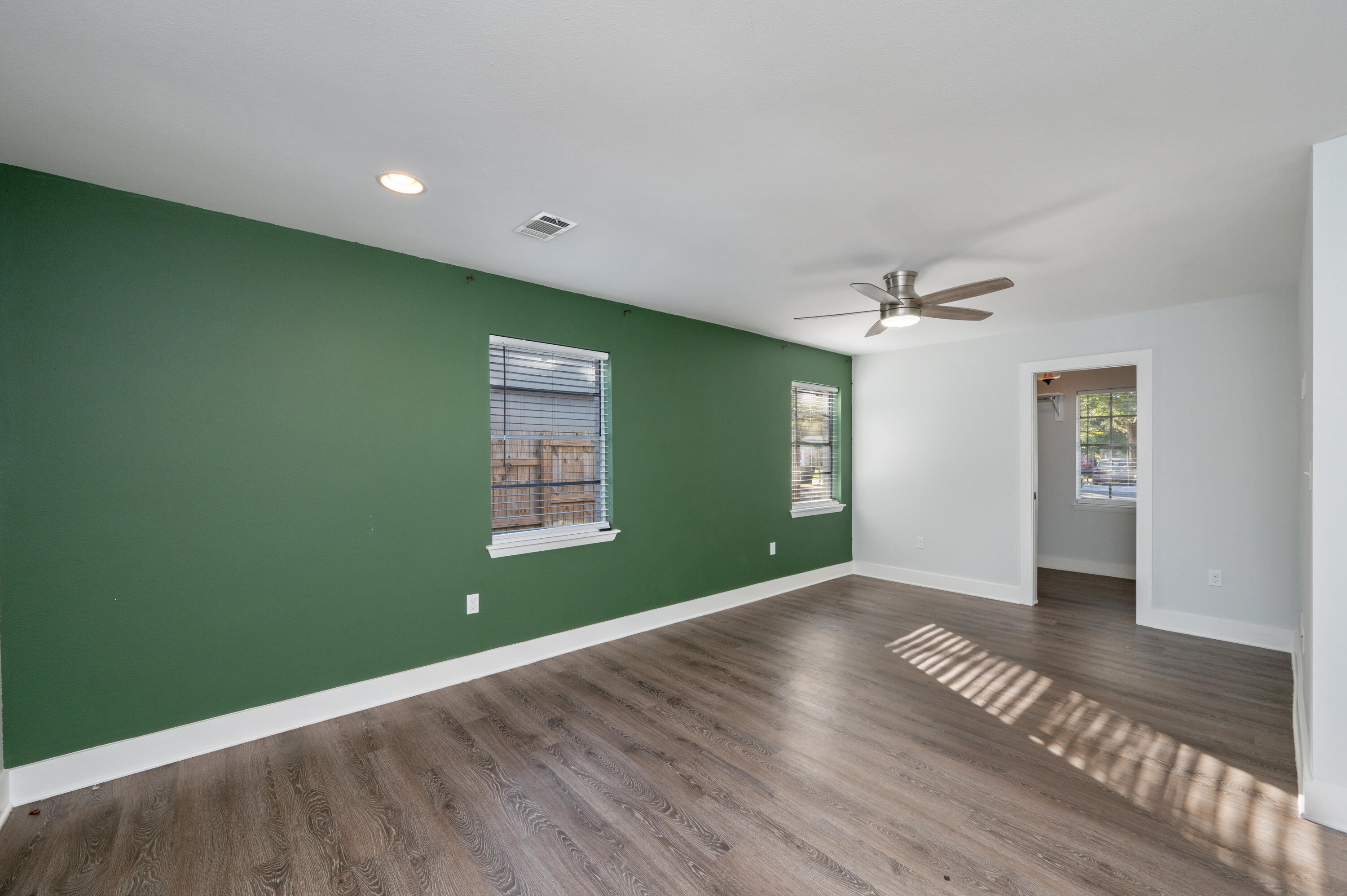 BAYOU WOODS 1ST ADDN - Residential Lease