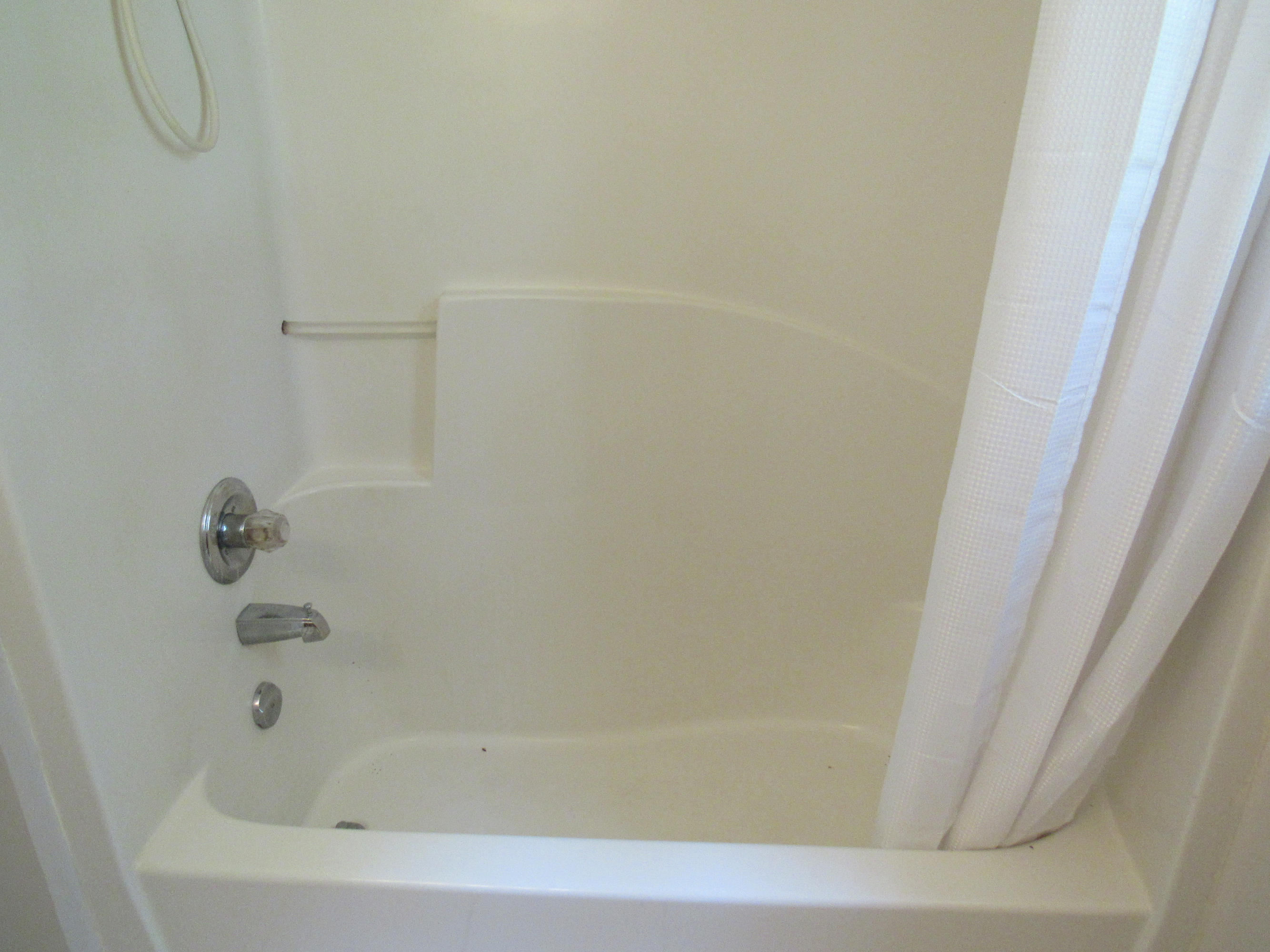 ROLLING HILLS ESTATES - Residential