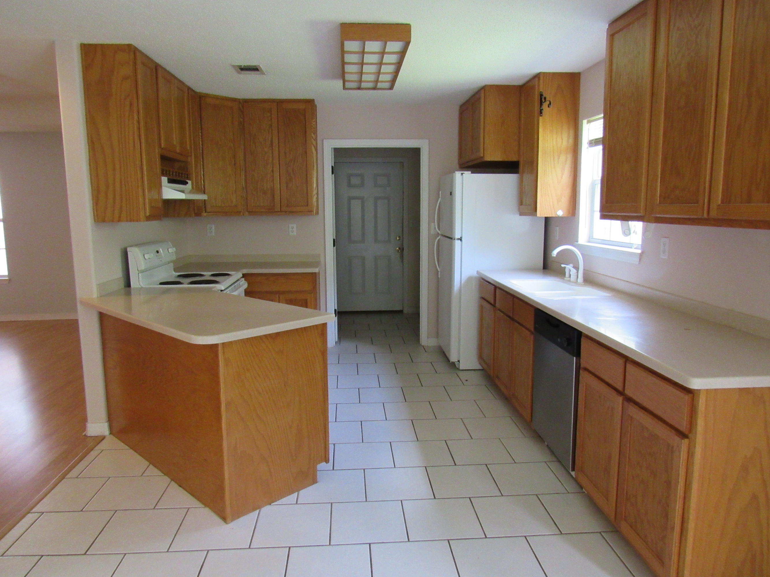 ROLLING HILLS ESTATES - Residential