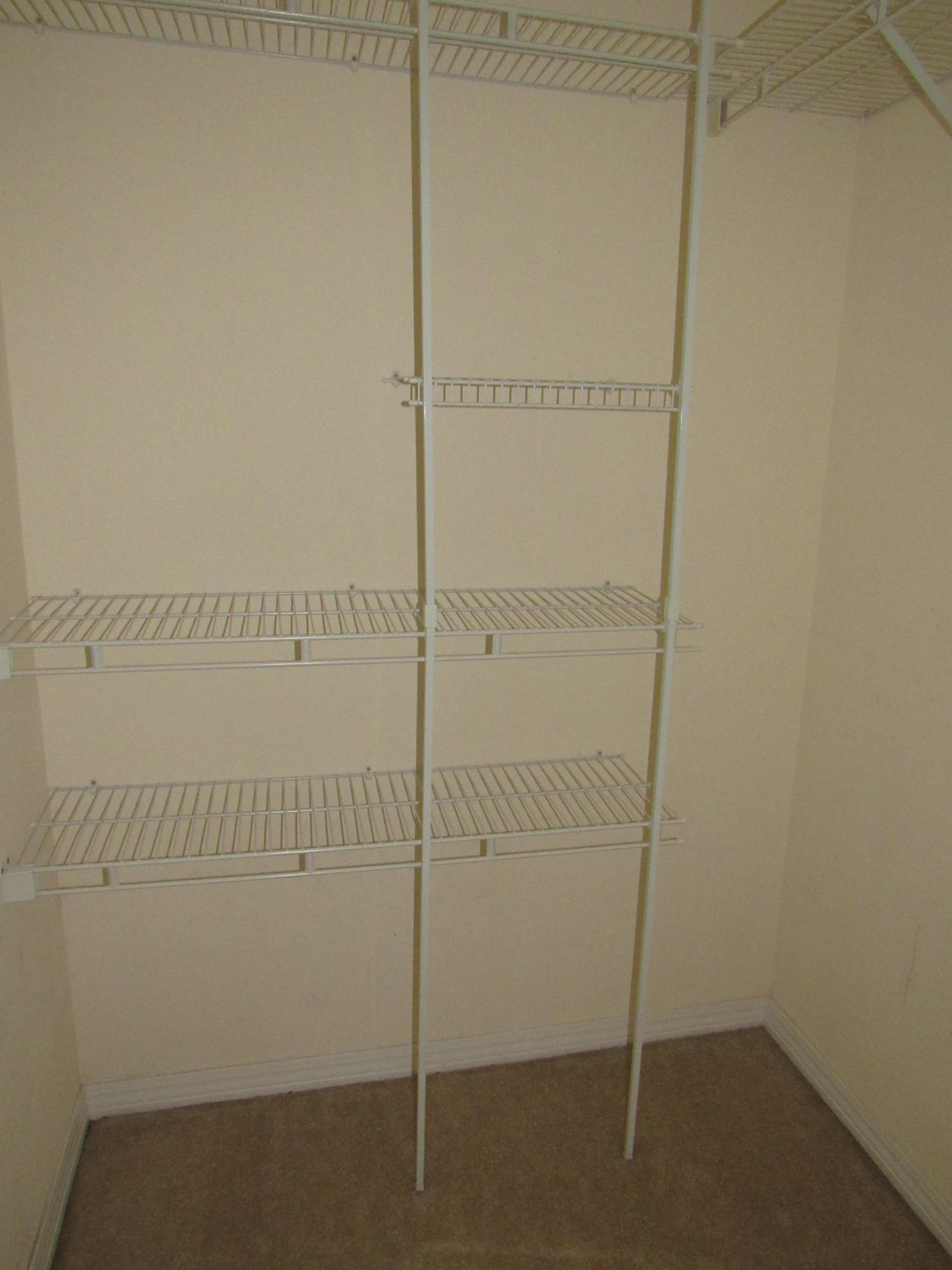 ROLLING HILLS ESTATES - Residential