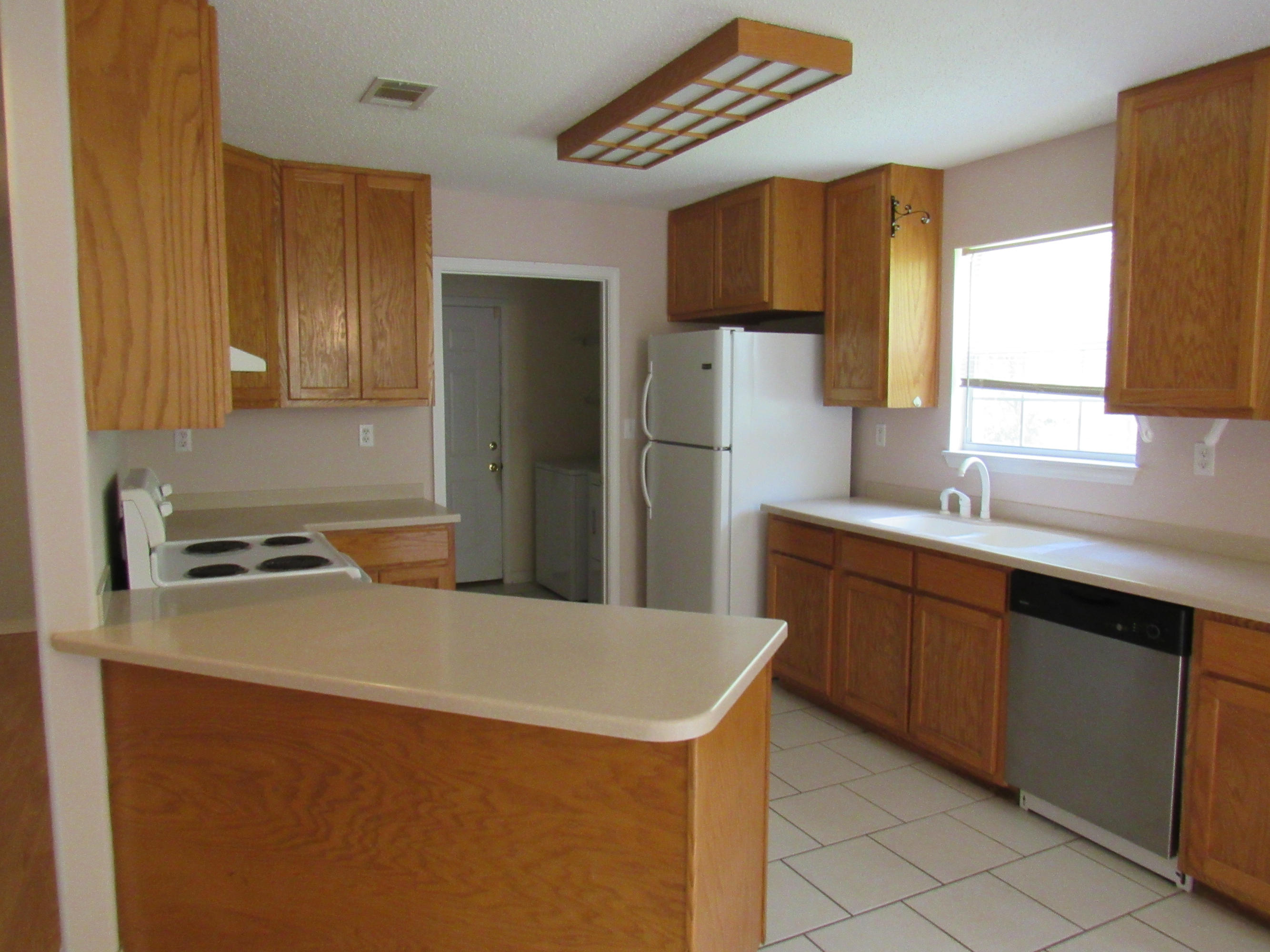 ROLLING HILLS ESTATES - Residential