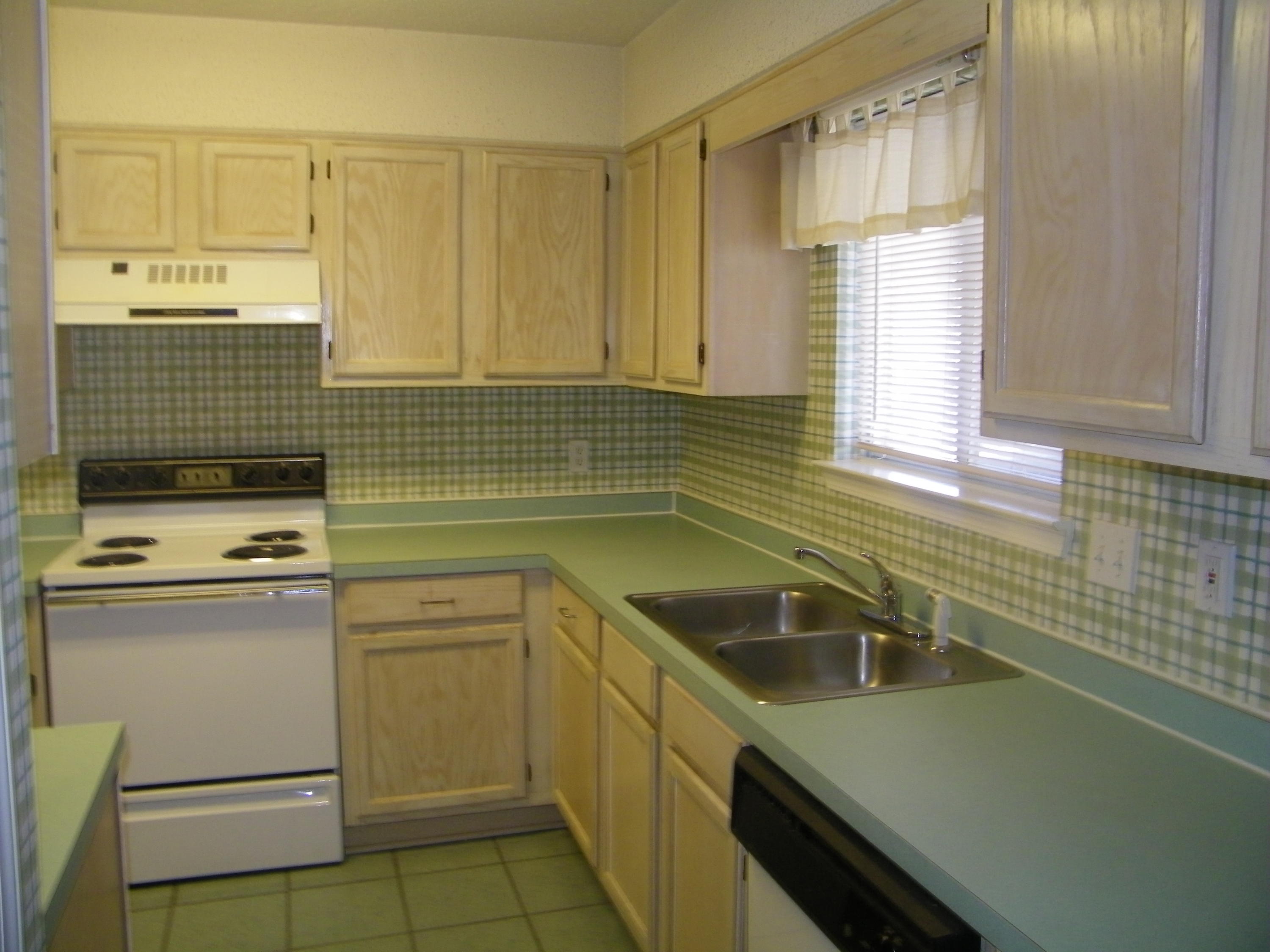 AZALEA GARDENS 1ST ADDN - Residential Lease
