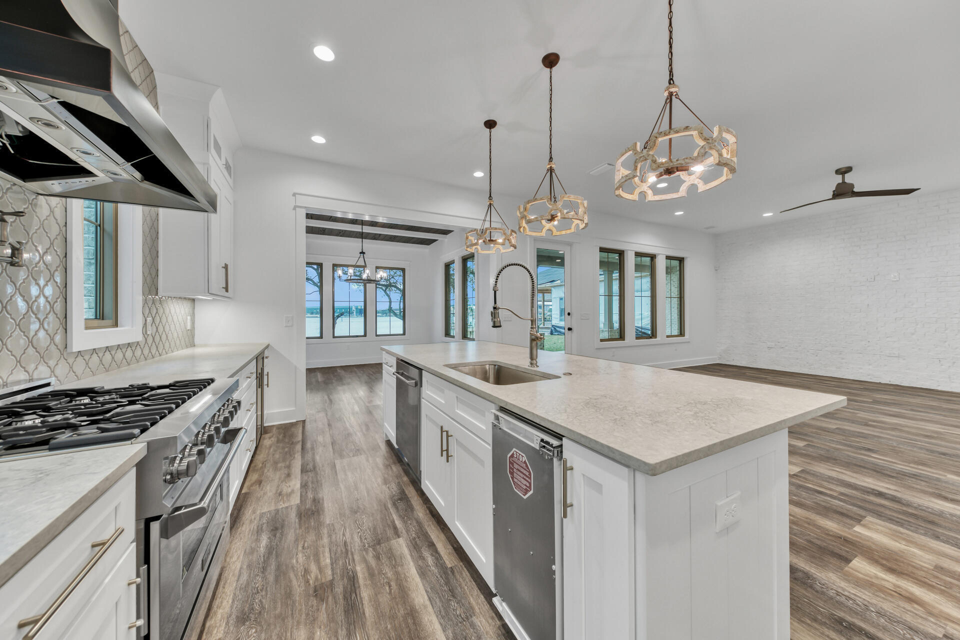 BAY TOWNE VIEW - Residential