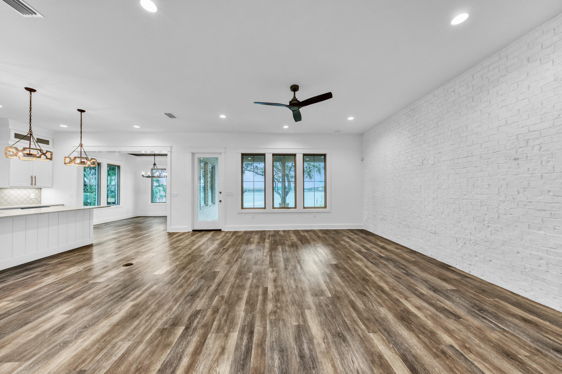BAY TOWNE VIEW - Residential