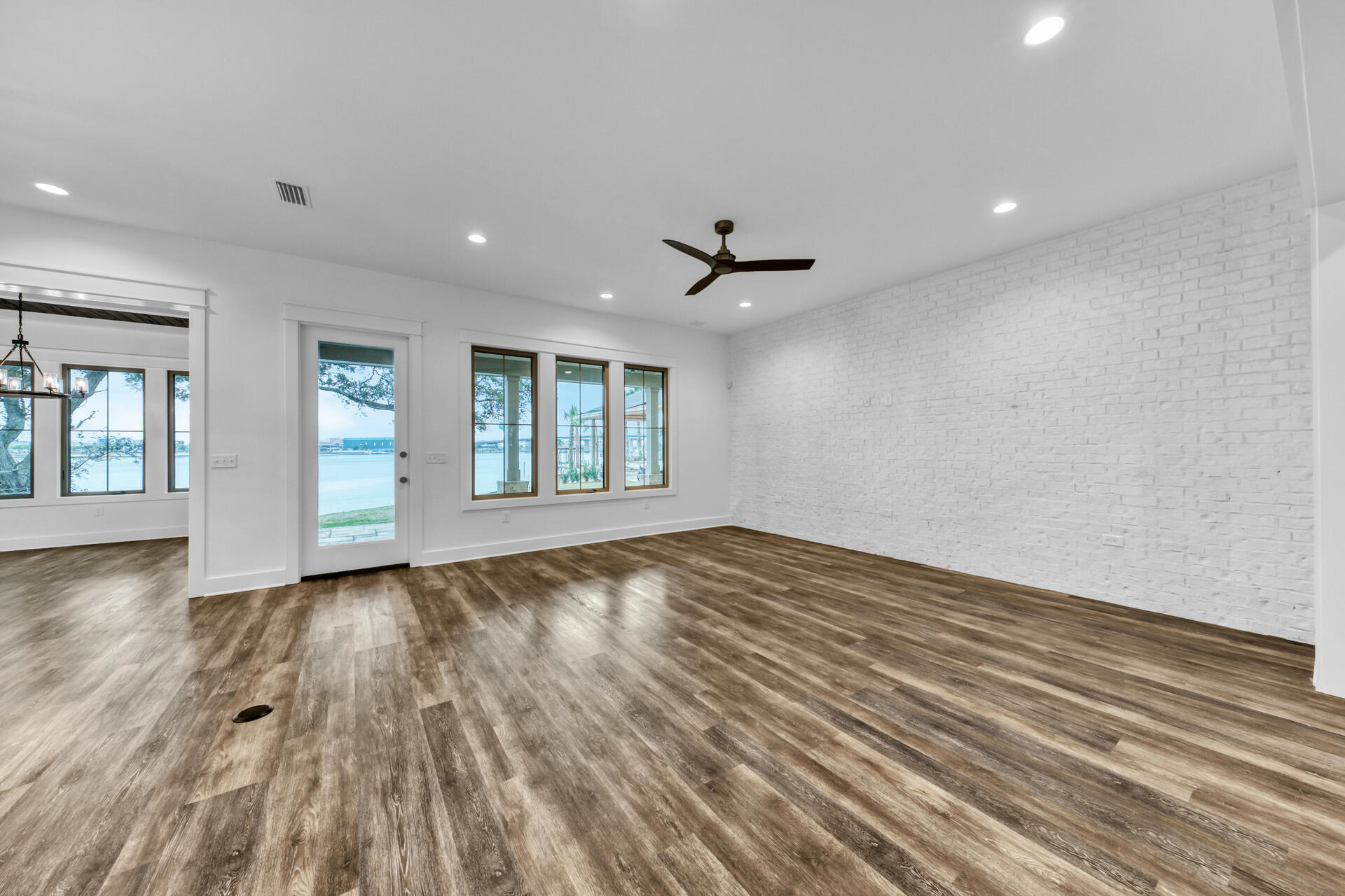 BAY TOWNE VIEW - Residential