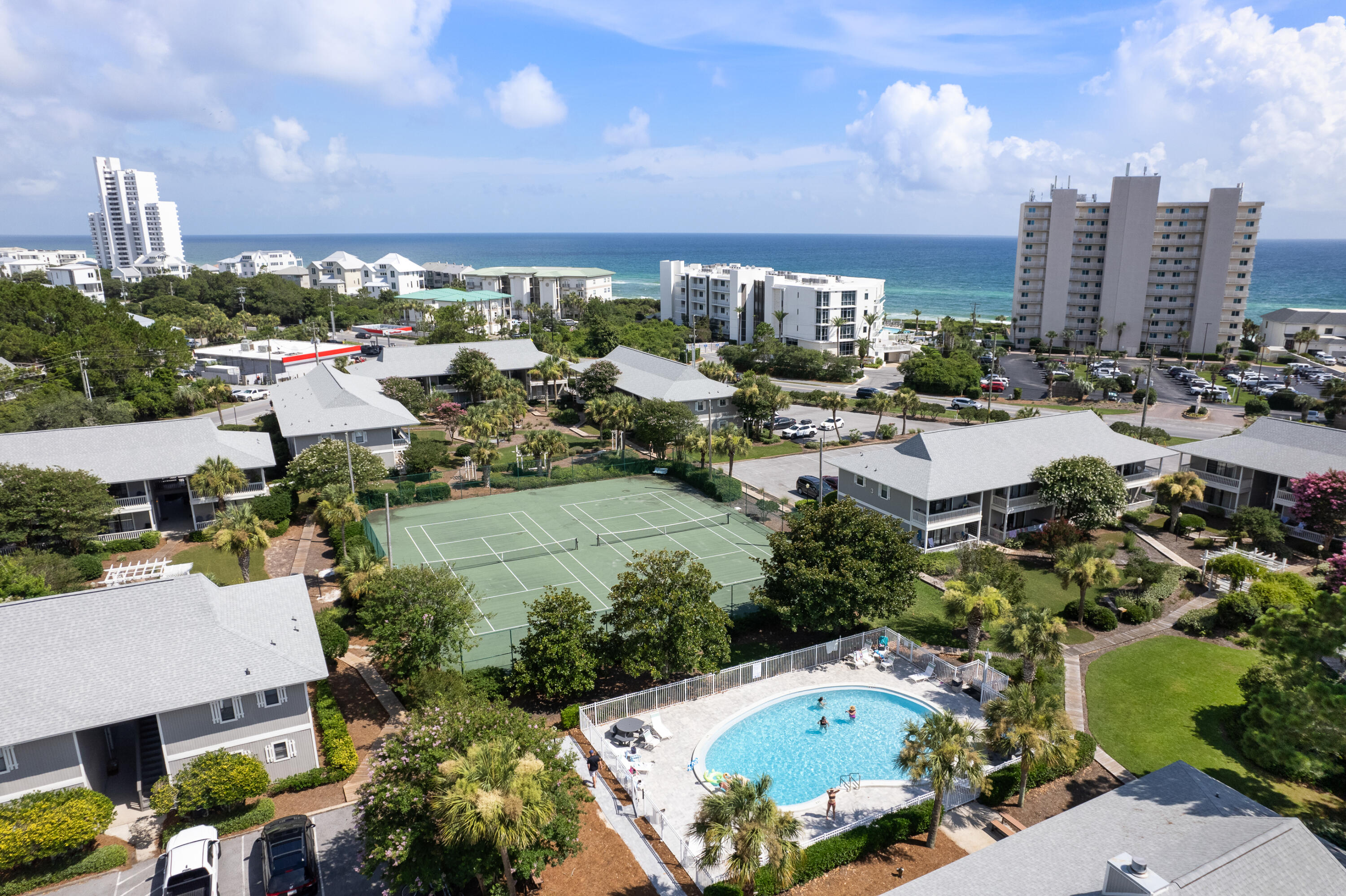 BEACHWOOD VILLAS CONDO PH 2 - Residential