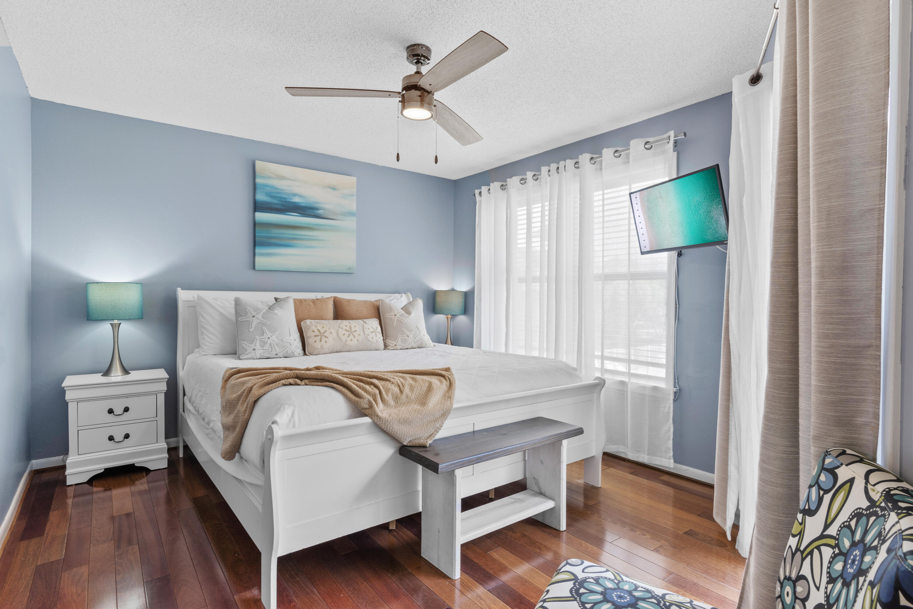 BEACHWOOD VILLAS CONDO PH 2 - Residential