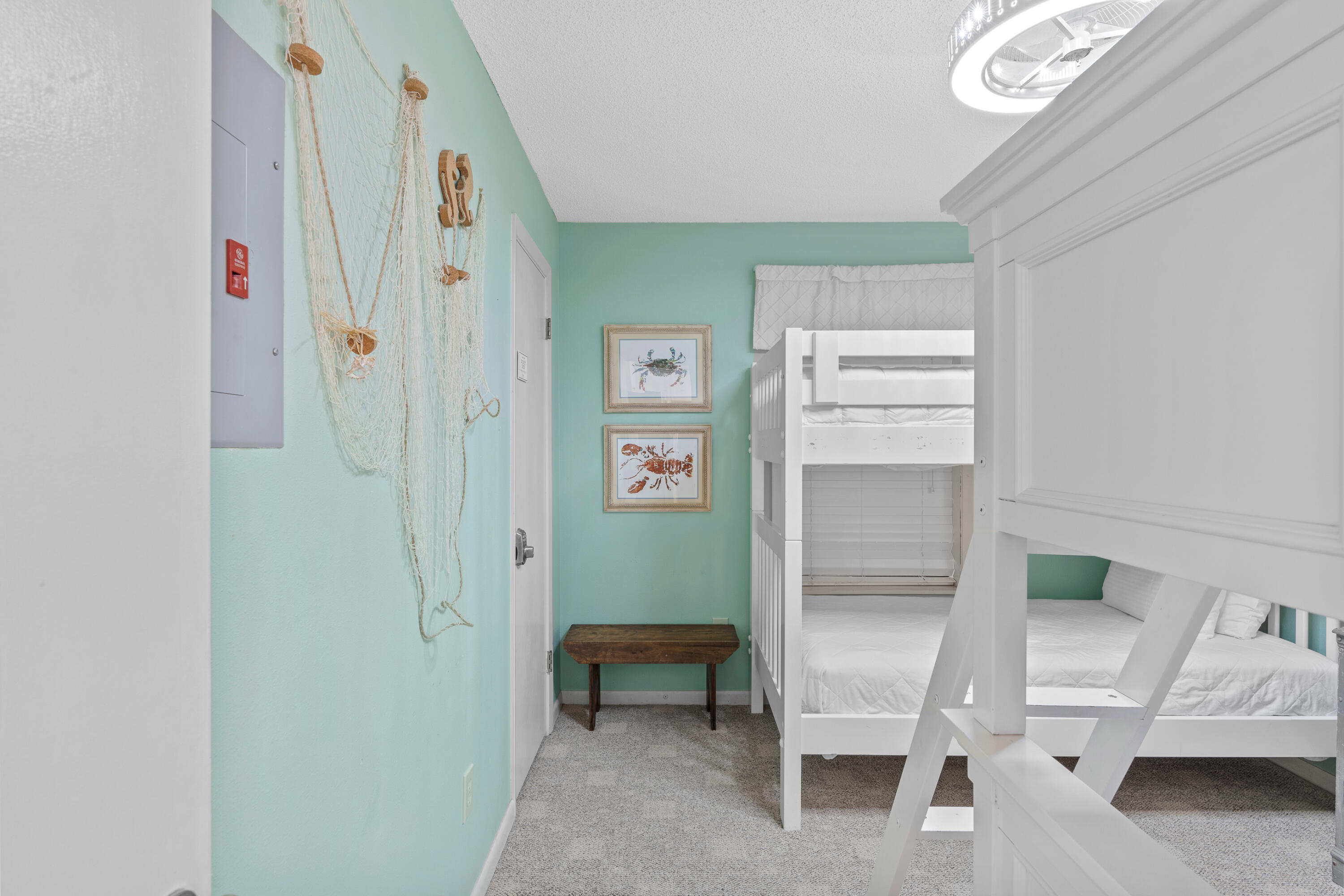 BEACHWOOD VILLAS CONDO PH 2 - Residential