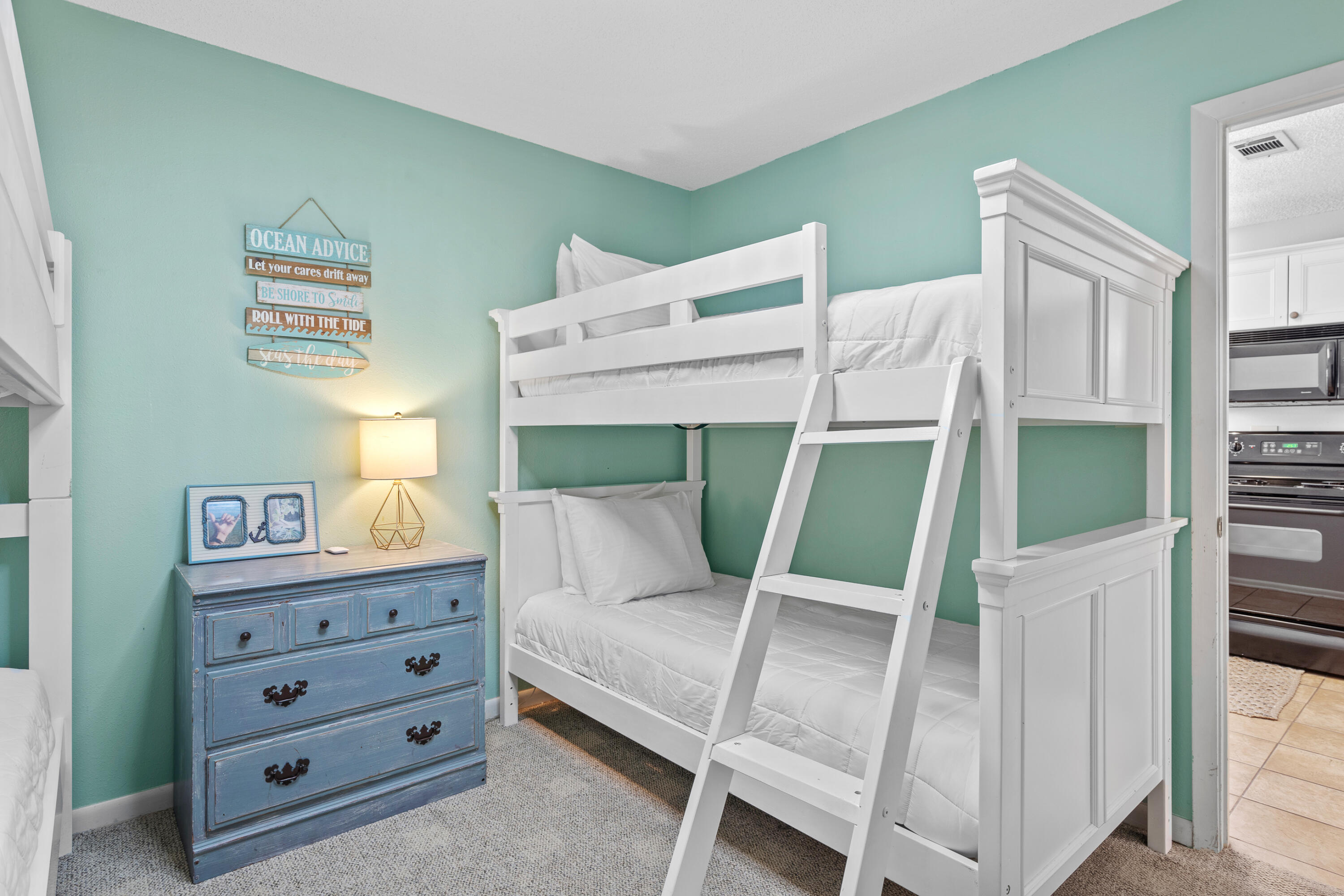 BEACHWOOD VILLAS CONDO PH 2 - Residential