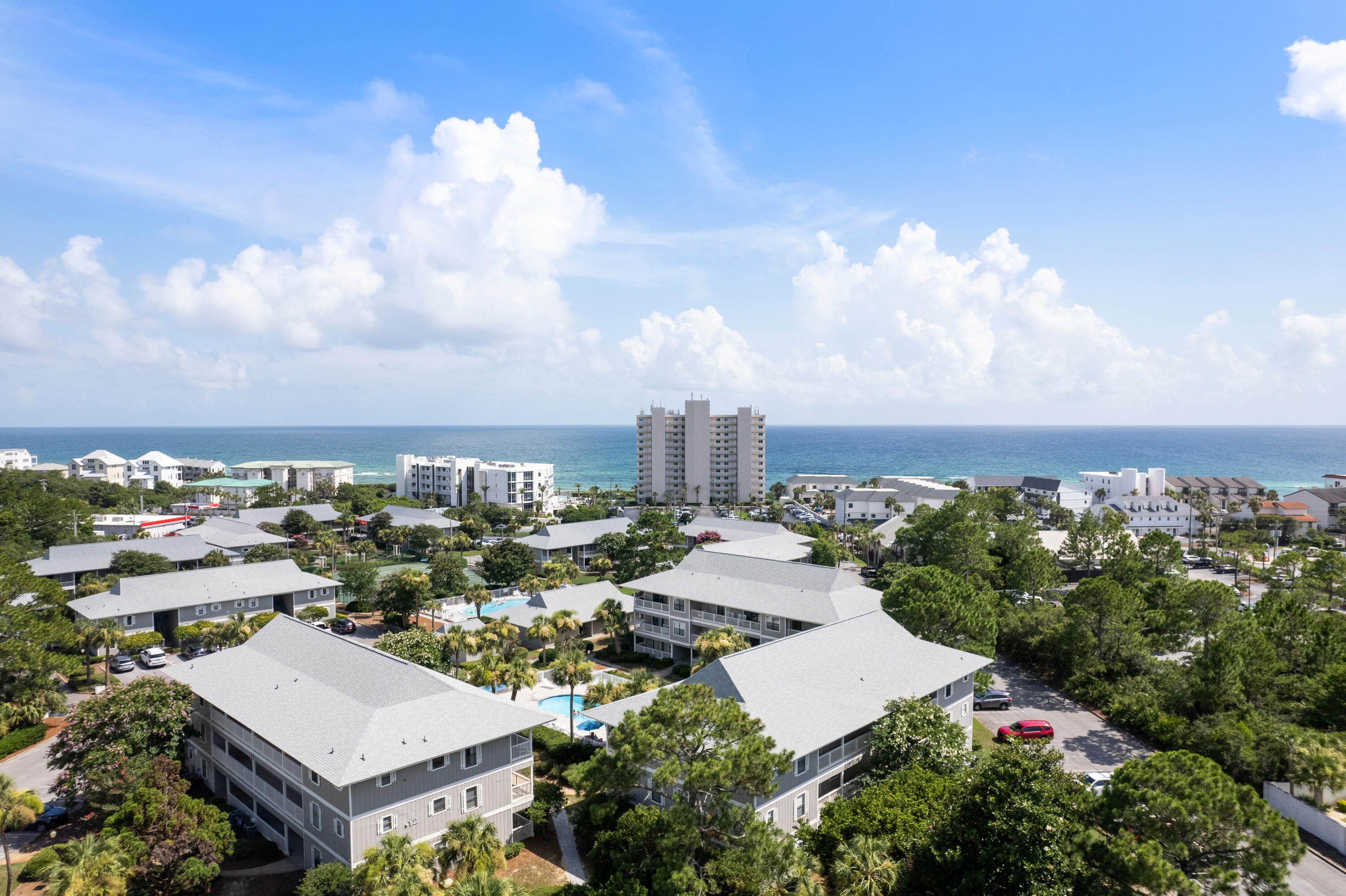 BEACHWOOD VILLAS CONDO PH 2 - Residential