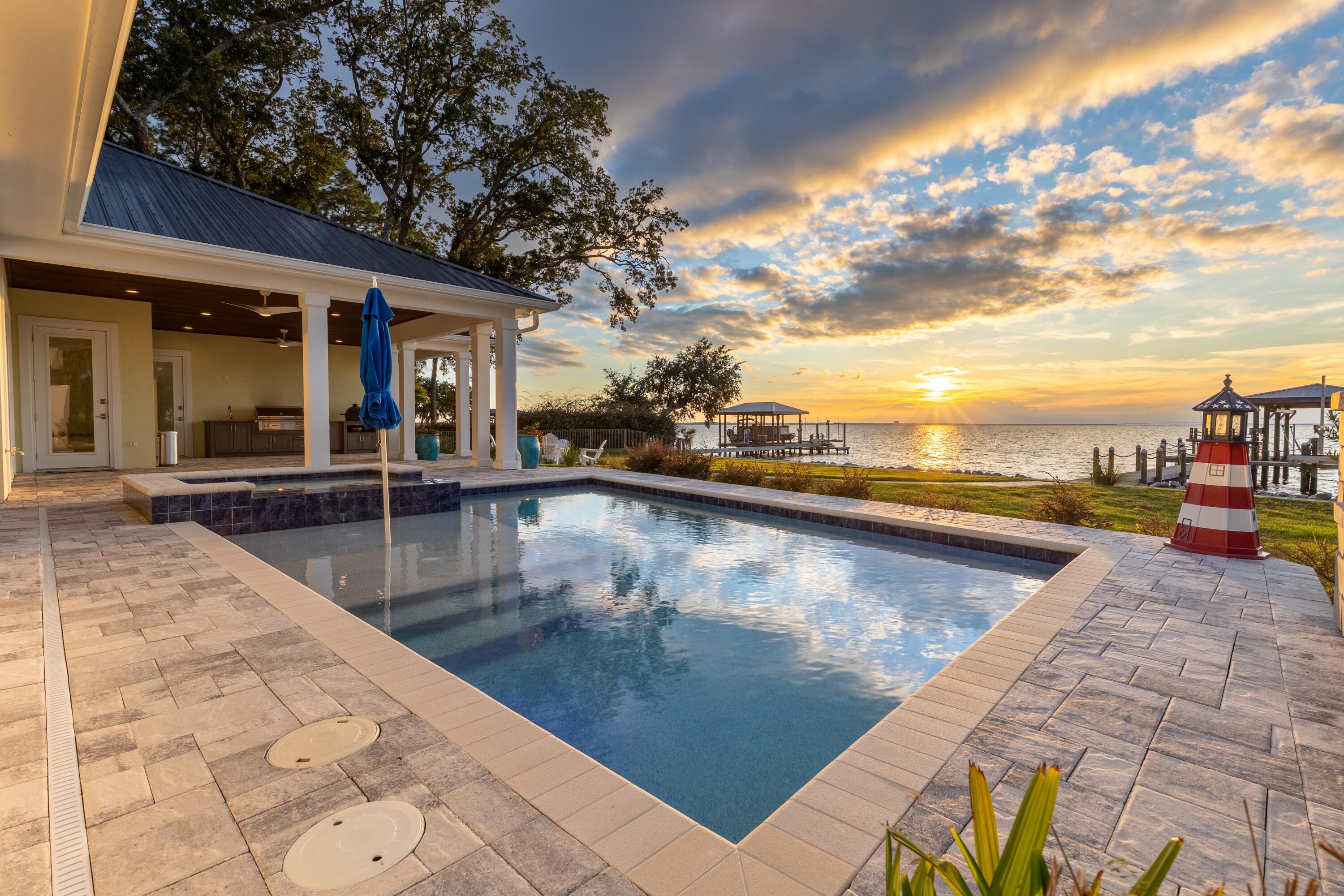 DRIFTWOOD ESTATES - Residential
