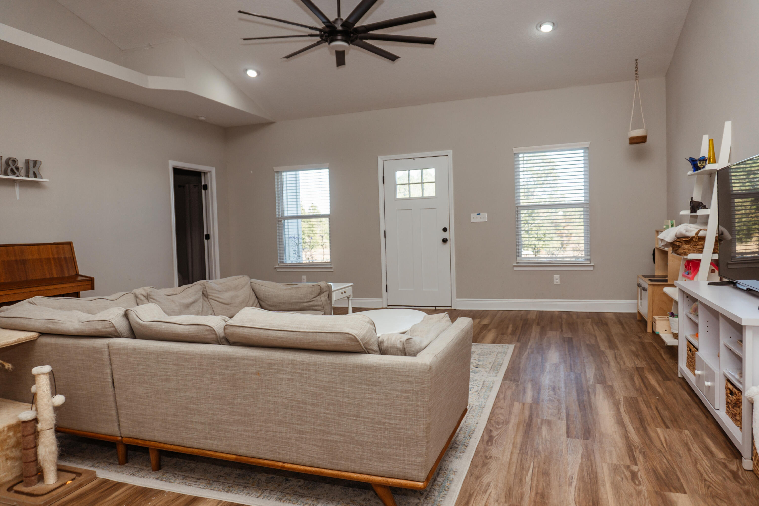 PINNACLE POINT - Residential Lease